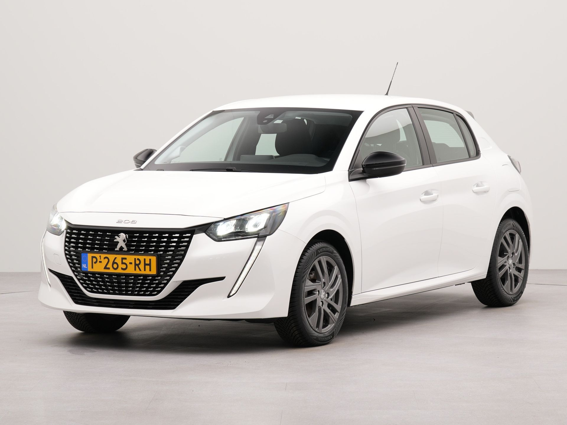 Peugeot 208 1.2 PureTech Active Pack | Apple Carplay | Parkeersensoren Achter | DAB | Cruise Control | Lane Assist |