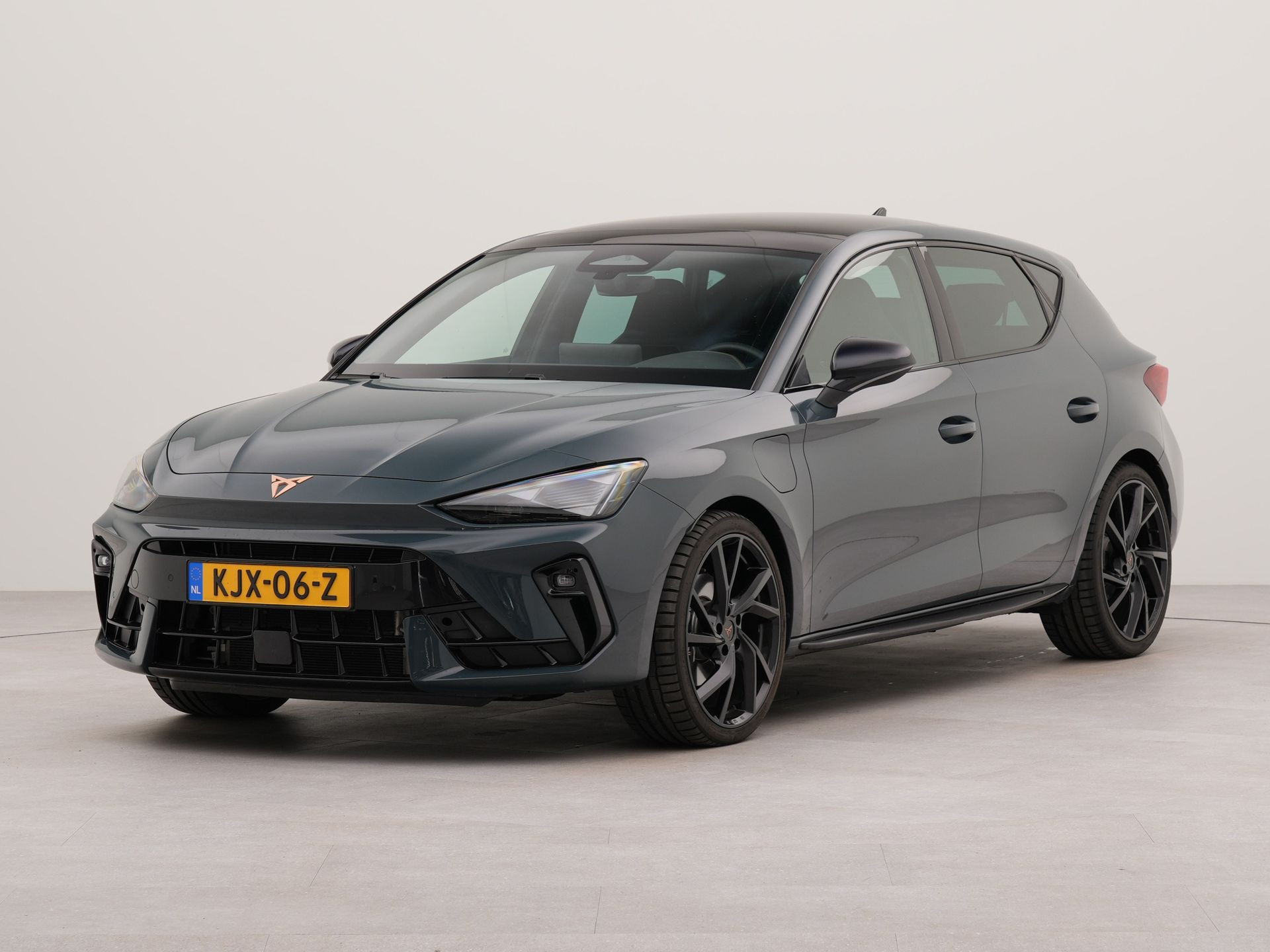 CUPRA Leon 1.5 TSI e-Hybrid Business | Apple carplay- Android auto | 19