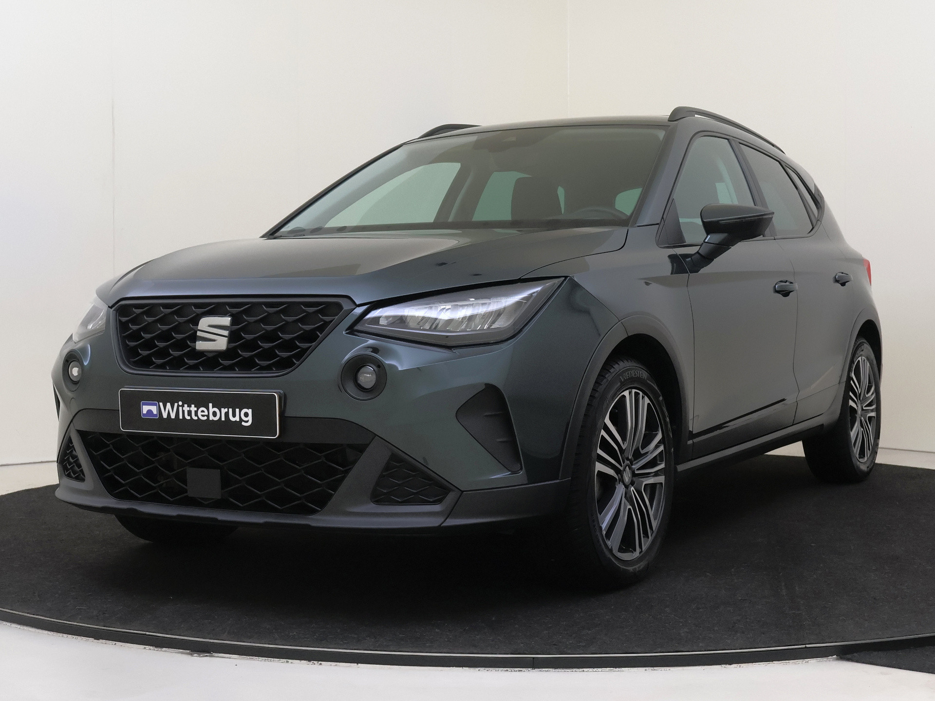 SEAT Arona 1.0 TSI 96PK Style Business Intense Apple Carplay | Parkeerhulp | Navigatie | cruise control | Licht metalen Velgen |