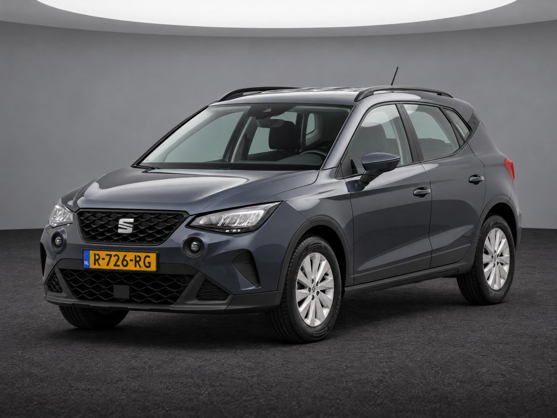 SEAT Arona 1.0 TSI Style / App connect / Parkeersensoren achter / Lichtmetaal 16 inch / Climate controle / **