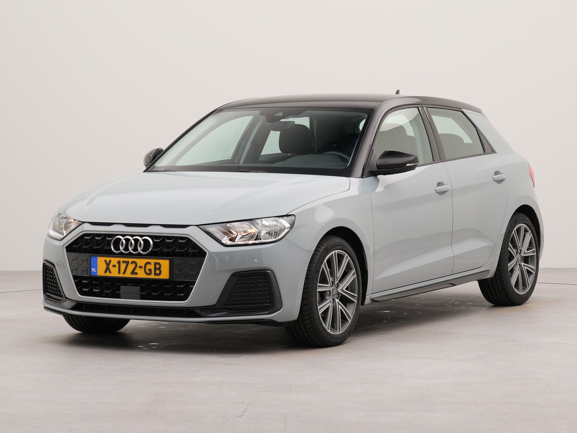 Audi A1 Sportback 30 TFSI Advanced edition | Apple carplay - android auto | Parkeersensoren achter | Connected services | Wifi | Bluetooth | Cruise control | Warmtewerende voorruit |