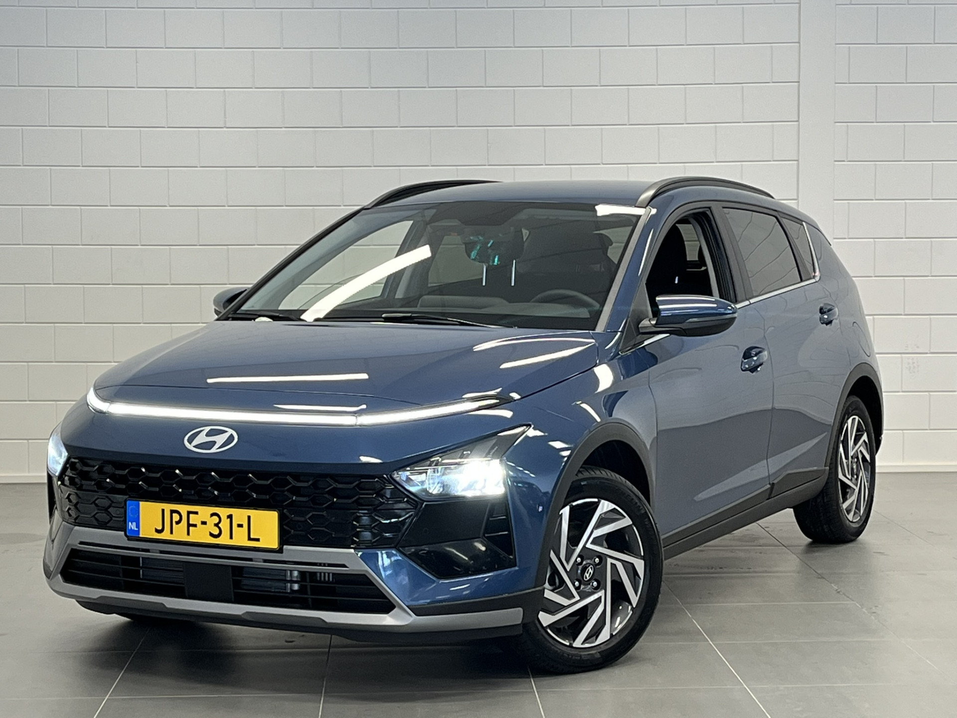 Hyundai Bayon 1.0 T-GDI Premium 7DCT AUTOMAAT | FULL LED | PARKEERASSISTENT | BOSE AUDIO | BESCHIKBAAR VANAF 02-05-2026