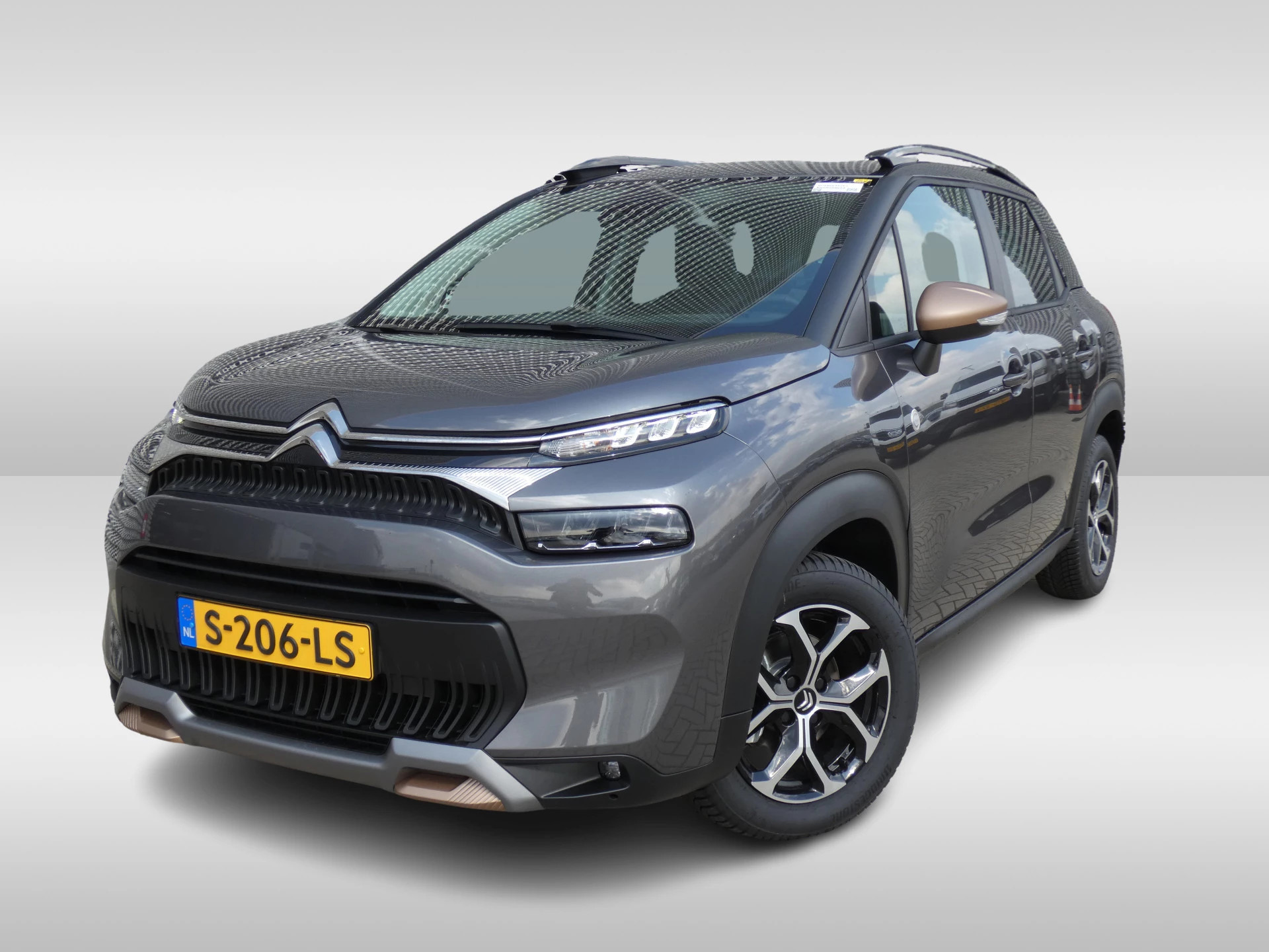 Citroën C3 Aircross 1.2 110pk C-Series met Navigatie I Velgen I All-Season Banden !! Vraag naar de Actuele kilometerstand!! Demonstatieauto van Wittebrug
