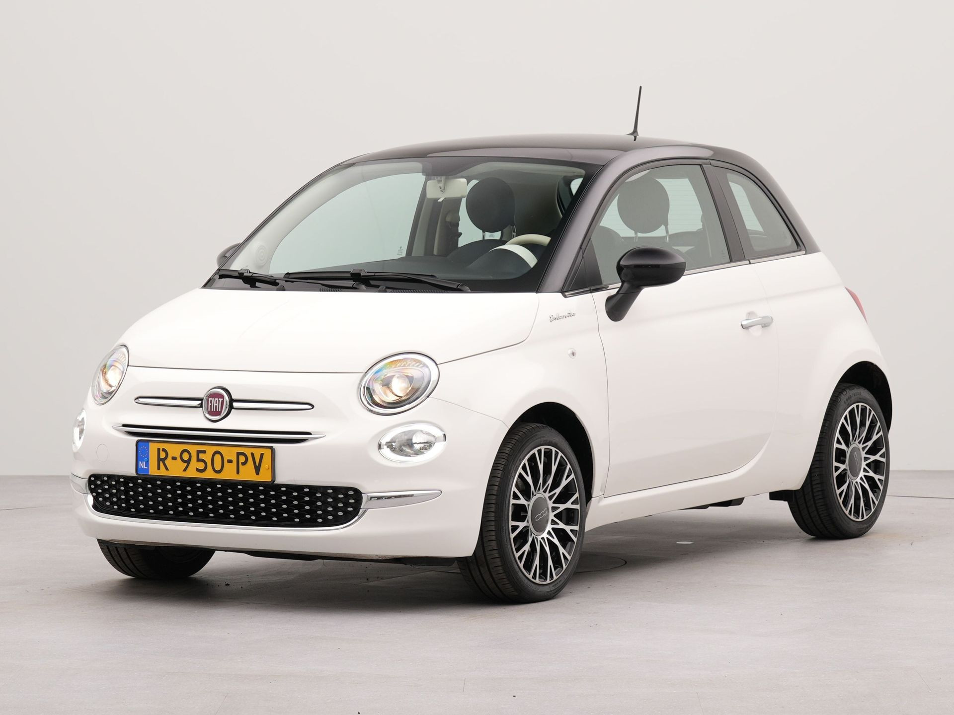 Fiat 500 1.0 Hybrid Dolcevita | Panorama dak  met zonnescherm  | Apple Carplay | Bluetooth | Airco | Cruisecontroll |