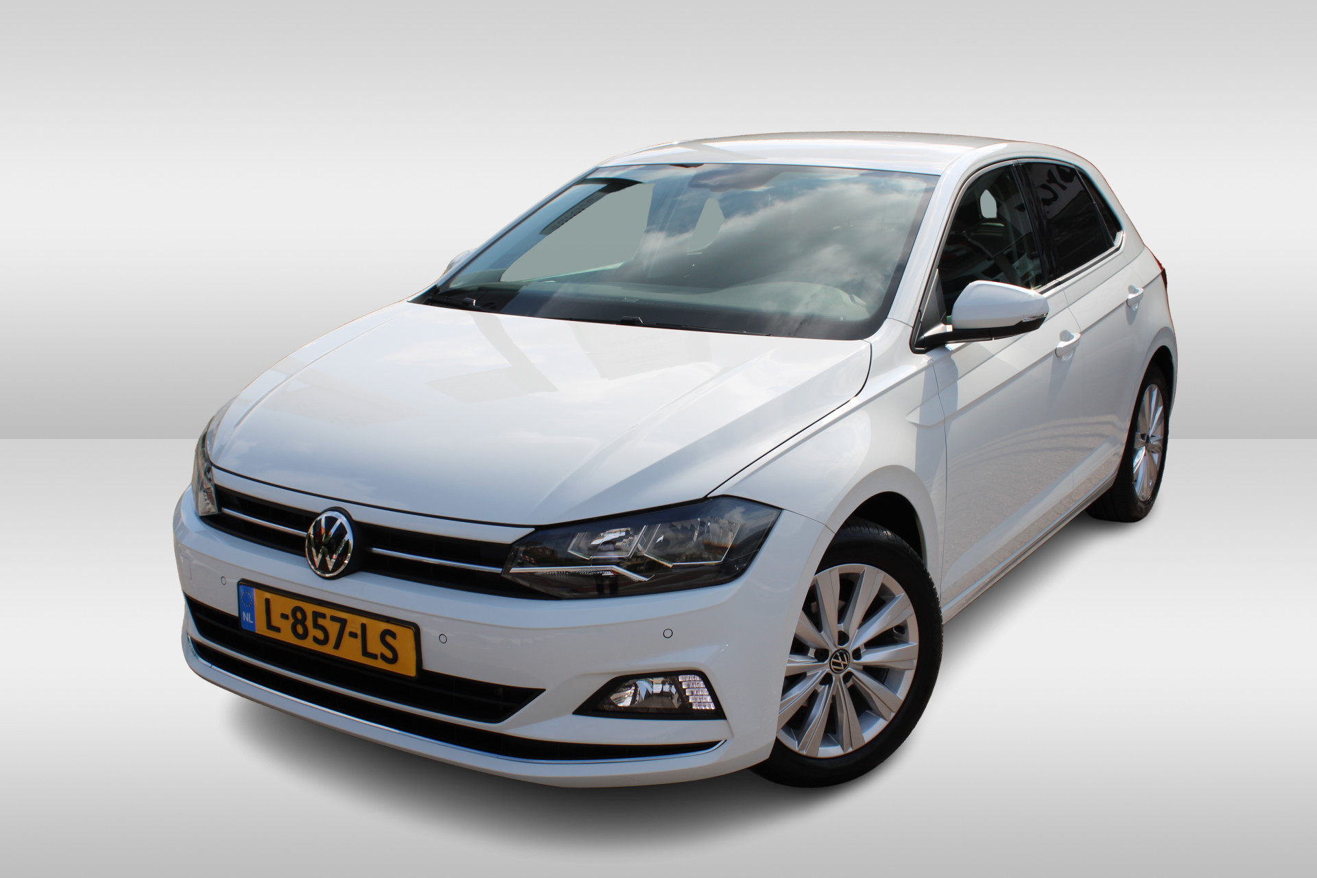 Volkswagen Polo 1.0 TSI 95pk Highline / Virtual Cockpit / Clima / LM 16 inch / Navi by App Connect / Parkeersenoren v+a