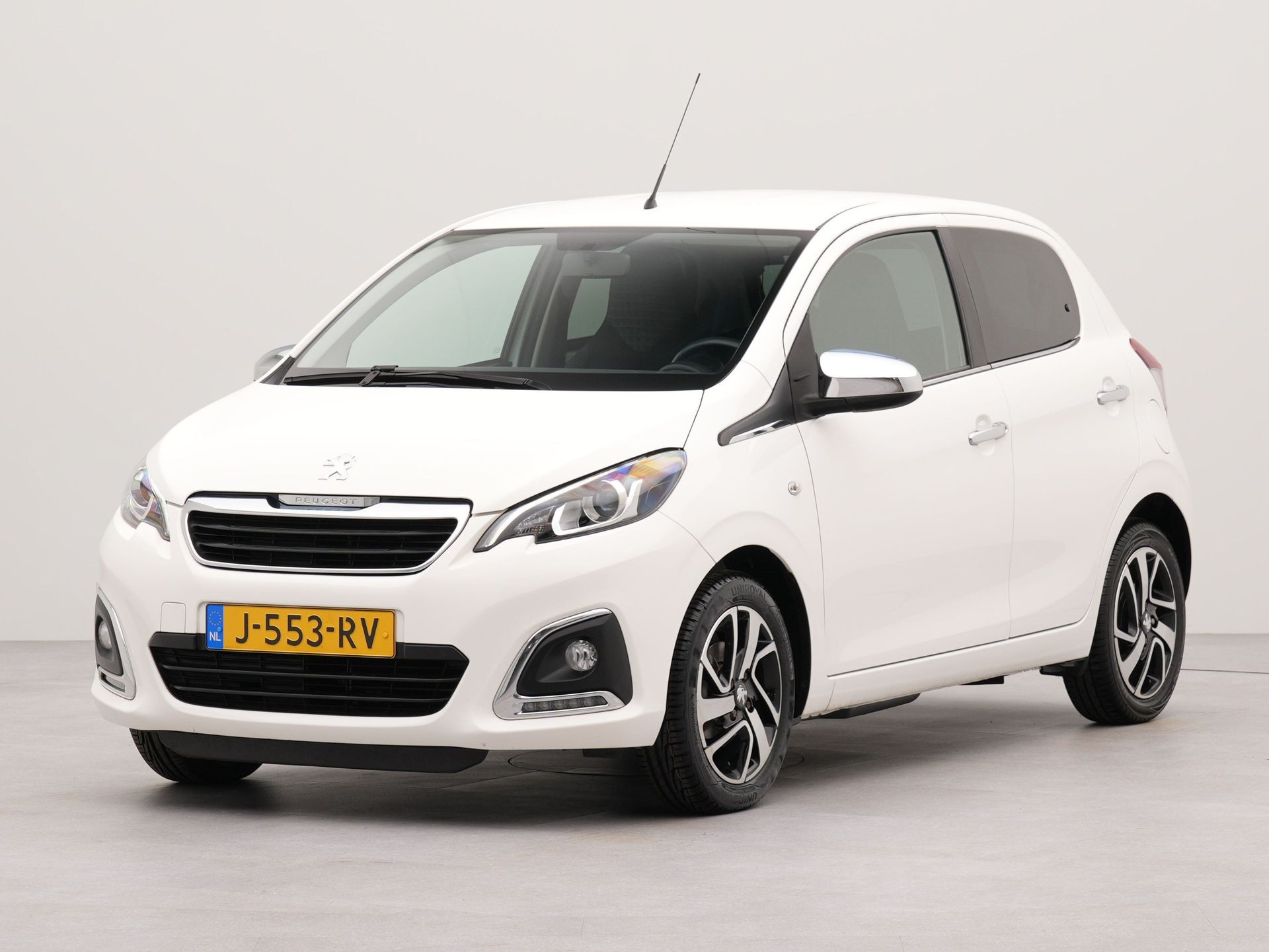 Peugeot 108 1.0 e-VTi Allure | Apple Caplay | Achteruitrij camera | Dab | Bluetooth | Spraakbediening |