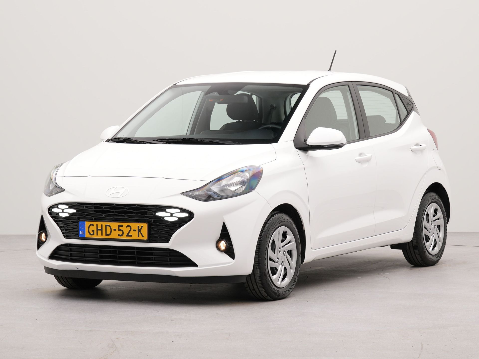 Hyundai i10 1.0 Comfort | Apple Carplay | Bluetooth | Spraakbediening | Airco | Armsteun |