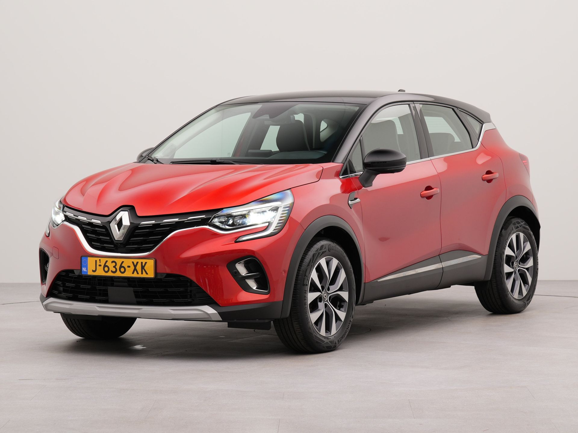 Renault Captur 1.0 TCe 100 Intens Apple Carplay | DAB | Cruise Control | Lane Assist | Dodehoekdetectie | Keyless Entry & Start | Navigatie | Parkeersensoren Voor én Achter | Achteruitrijcamera |