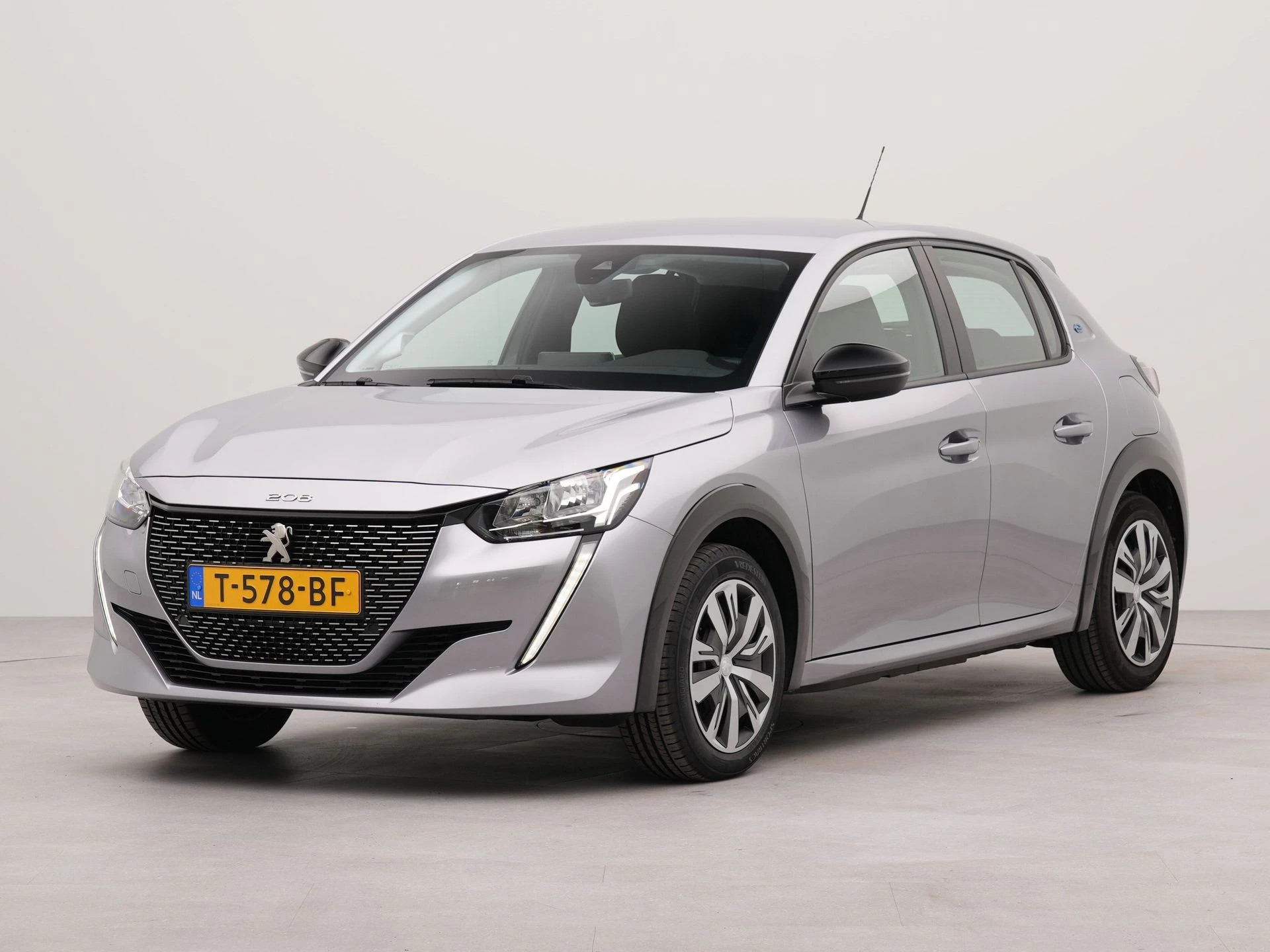 Peugeot e-208 EV Active 50 kWh | Appconnect | Parkeersensoren achter | Bluetooth |