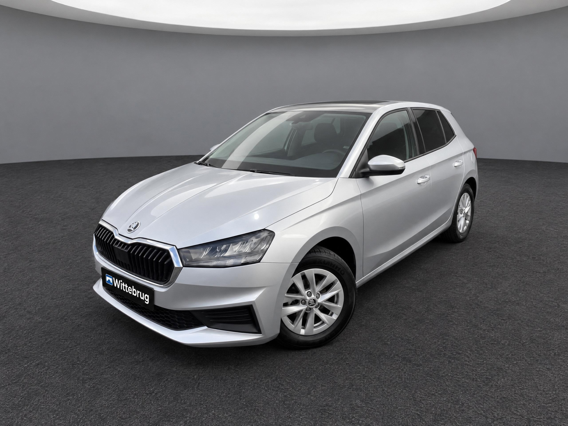 Škoda Fabia 1.0 TSI 95pk Ambition / navigatie by APP / LM 15 inch / LED / Pakeersensoren A / Airco