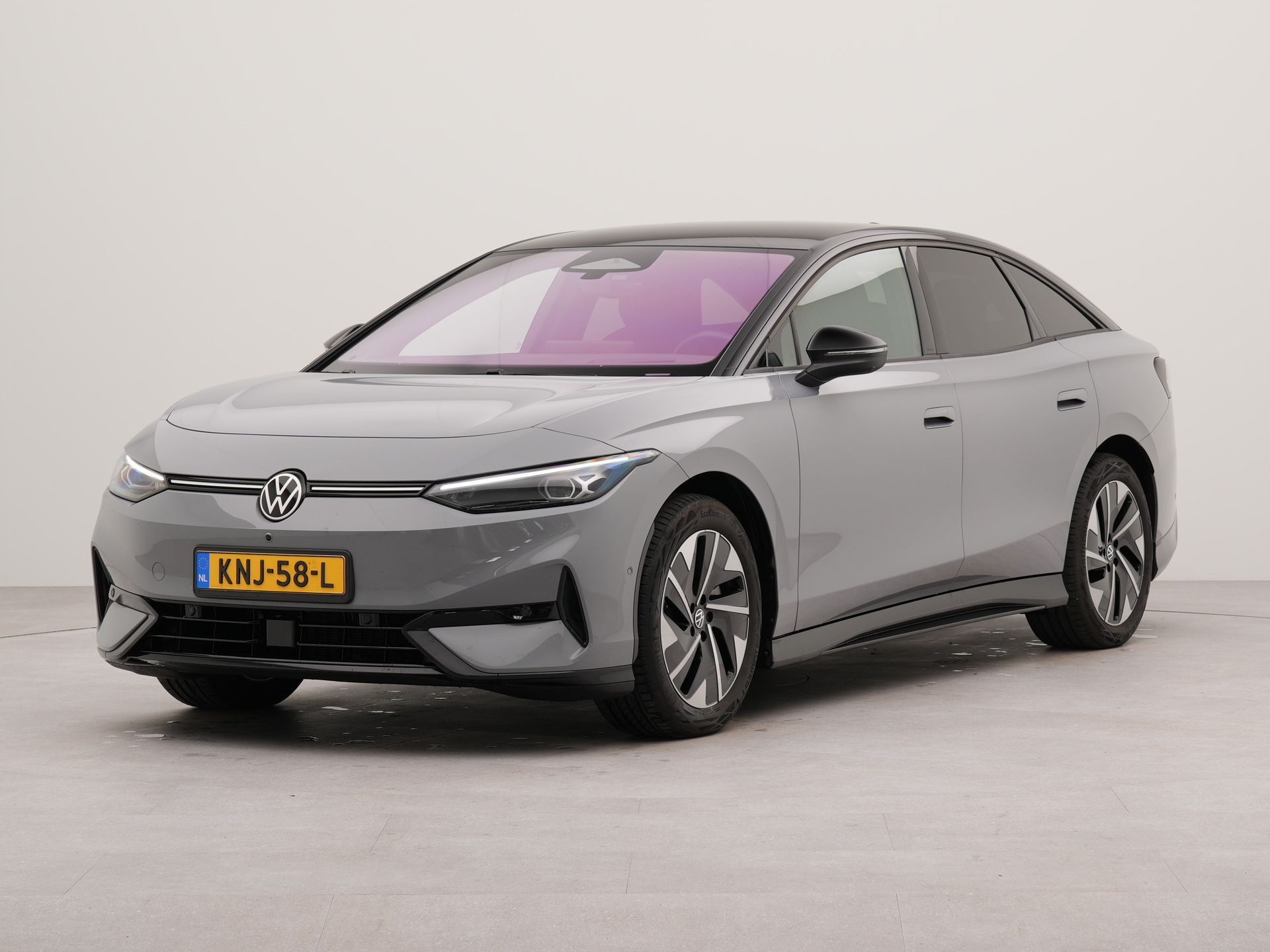 Volkswagen ID.7 Limited Edition 59 kWh | Apple carplay -android auto | Warmtewerende voorruit | Achteruitrij camera | Parkeersensoren voor en achter | Dodehoekdetectie | Voorstoelen verwarmd | Spraakbediening | Connected services 