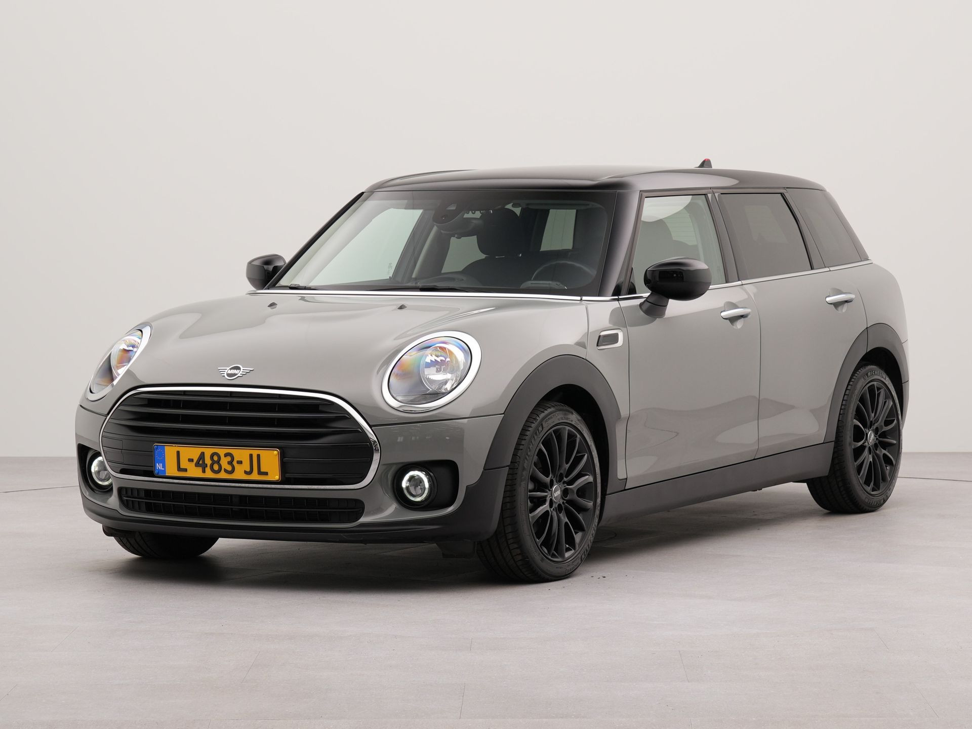 MINI Clubman Mini 1.5 Cooper Business Edition Automaat | Apple carplay | Navigatie | Parkeersensoren achter |