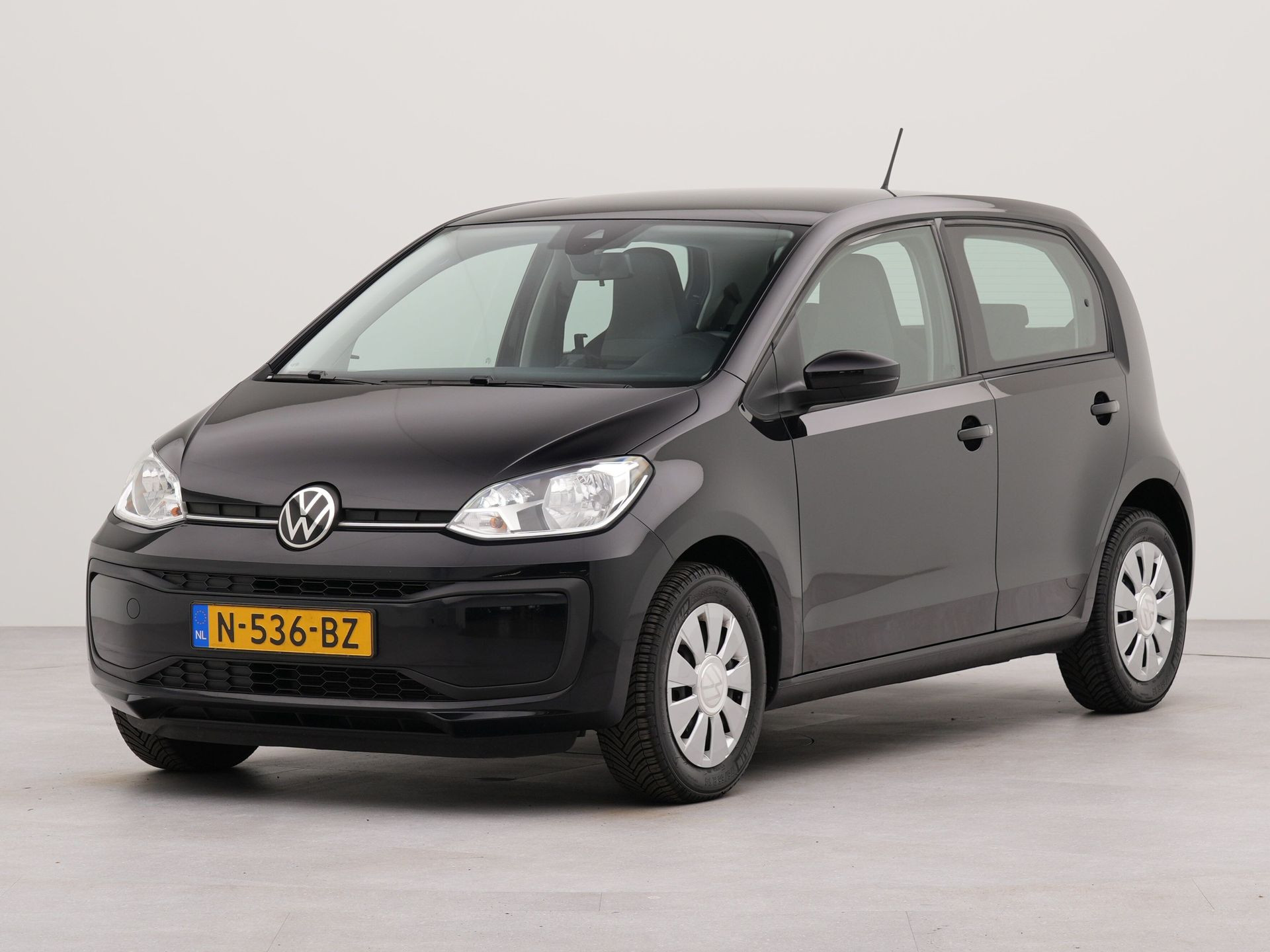 Volkswagen up! 1.0 | Bluetooth | Airco | Achteruitrij camera | Parkeersensoren achter |
