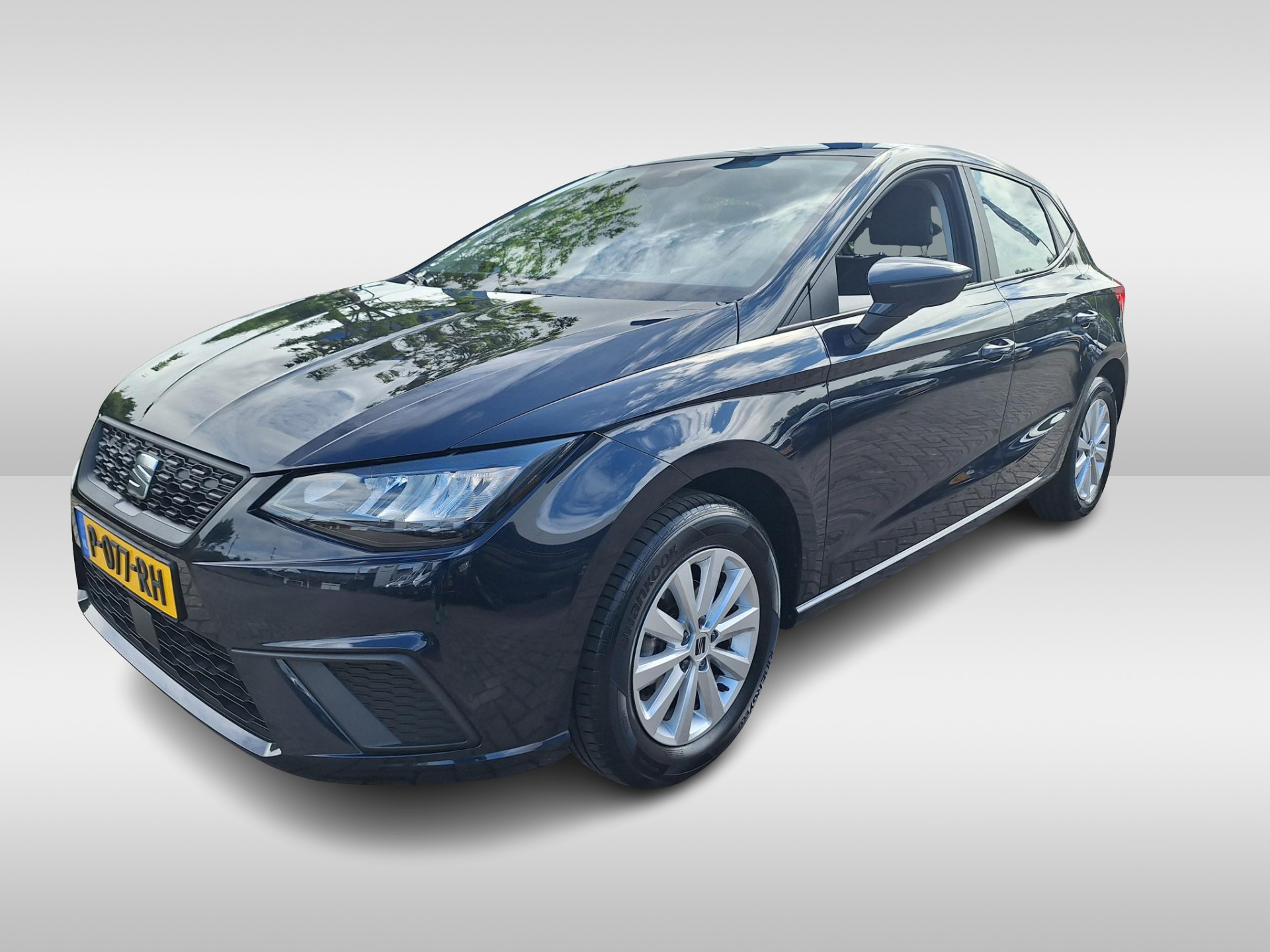 SEAT Ibiza 1.0 EcoTSI Style LED / Parkeersensoren / Trekhaak / Climate Control / 15'''LMV / App-connect HAL