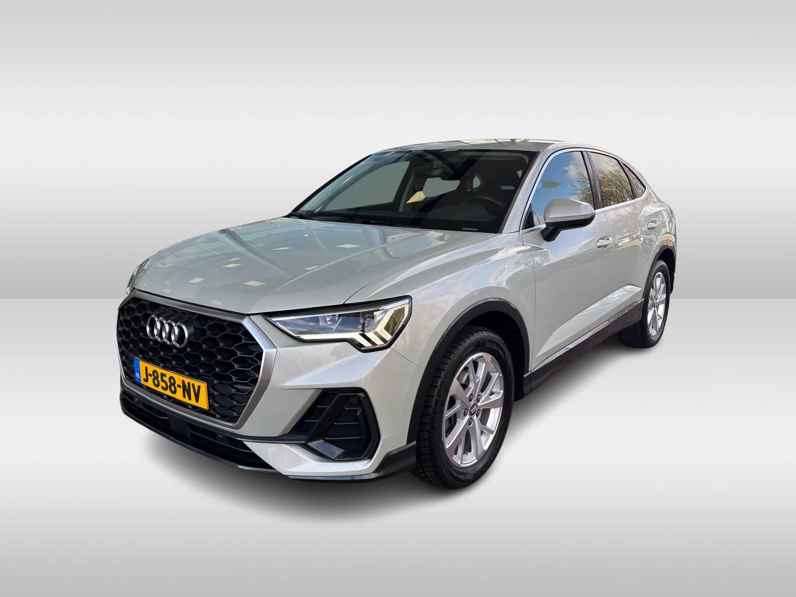Audi Q3 Sportback 35 TFSI Business Edition /AUT/ Metallic/ Digitale Cockpit/ Led/ Elec. Klep/ Clima/ Navi/ Parkeersensor/  18 lmv