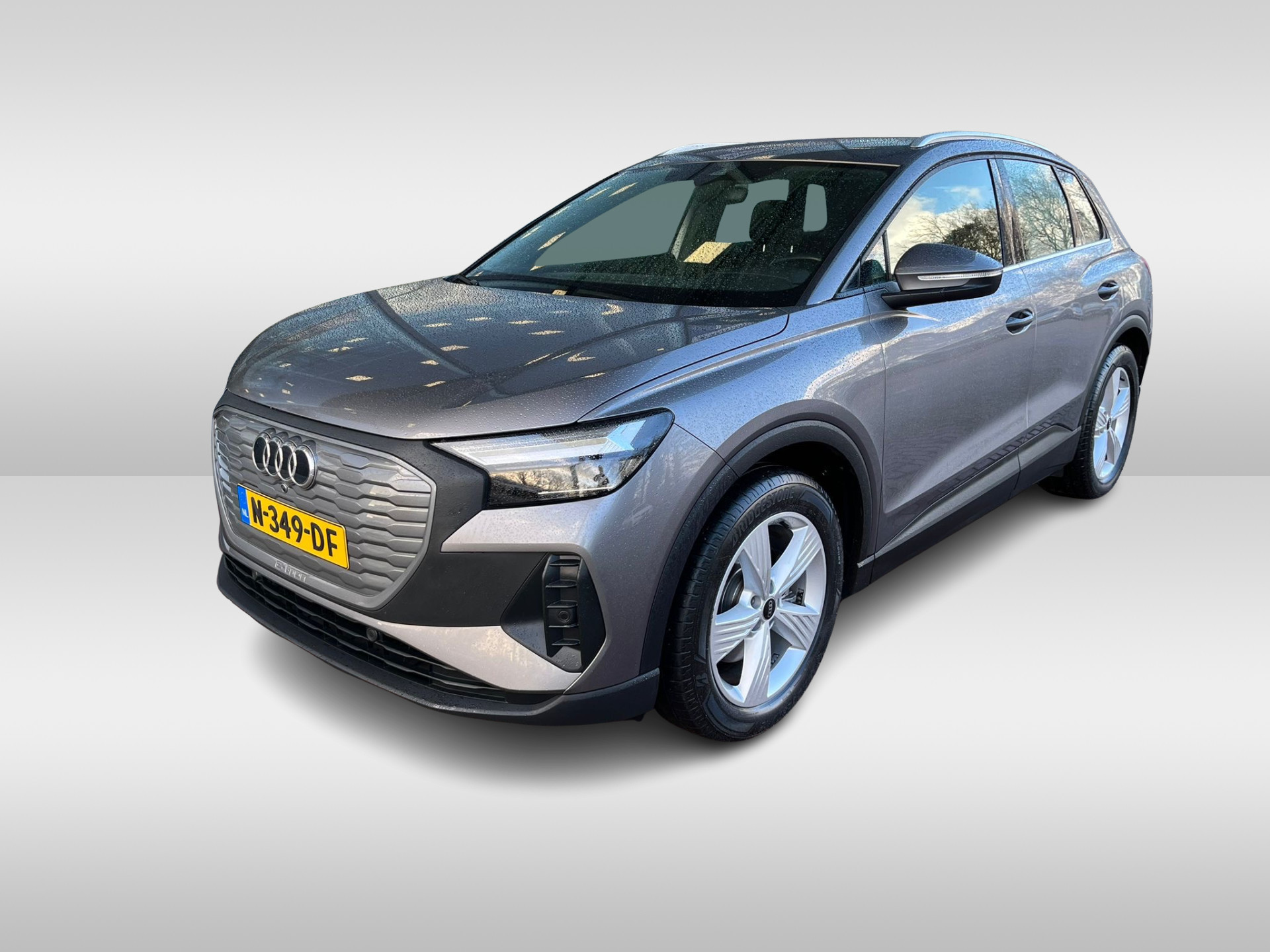 Audi Q4 e-tron 35 Launch edition 55 kWh / Elect. achterklep / Smartphone Interface / Stoelverwarming / 19 Inch