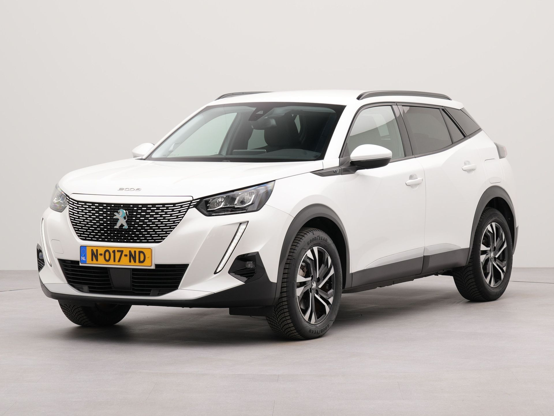 Peugeot e-2008 EV Allure Pack 50 kWh | Apple Carplay | Navigatie | Achteruitrij camera | Bluetooth | Parkeersensoren achter |