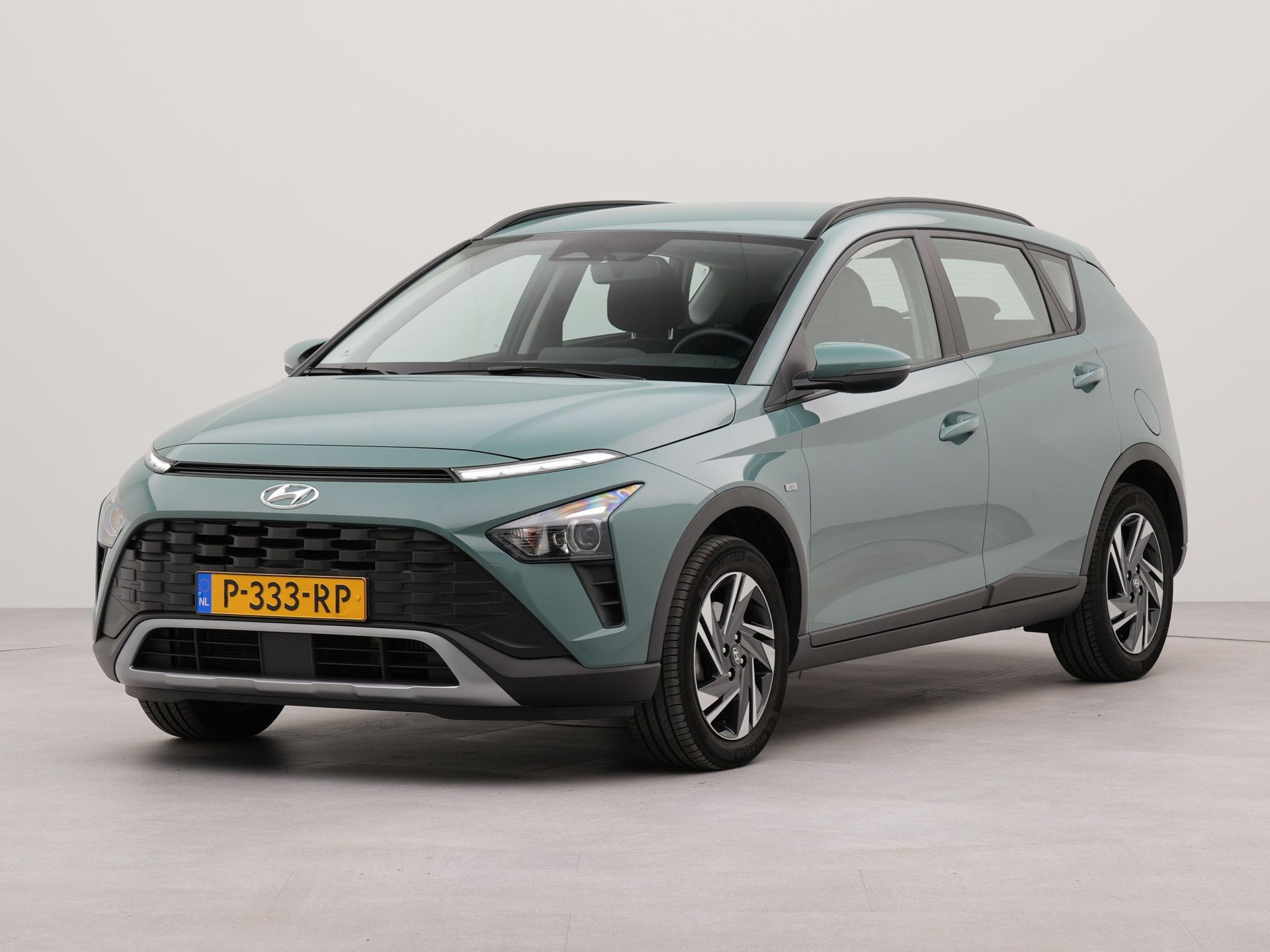 Hyundai Bayon 1.0 T-GDI Comfort Automaat | Appconnect | Achteruitrij camera | Parkeersensoren achter | Bluetooth | Airco |