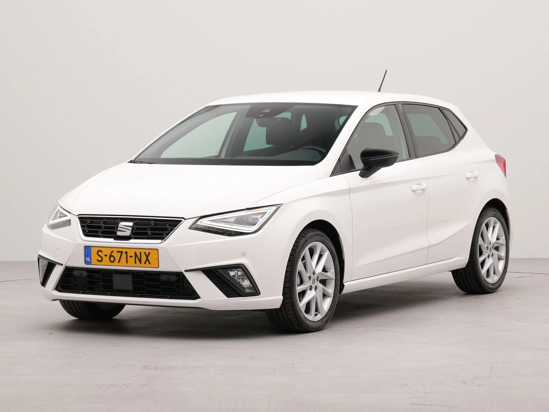 SEAT Ibiza 1.0 EcoTSI FR Business Intense | Appconnect | Achteruitrijcamera | Navigatie |