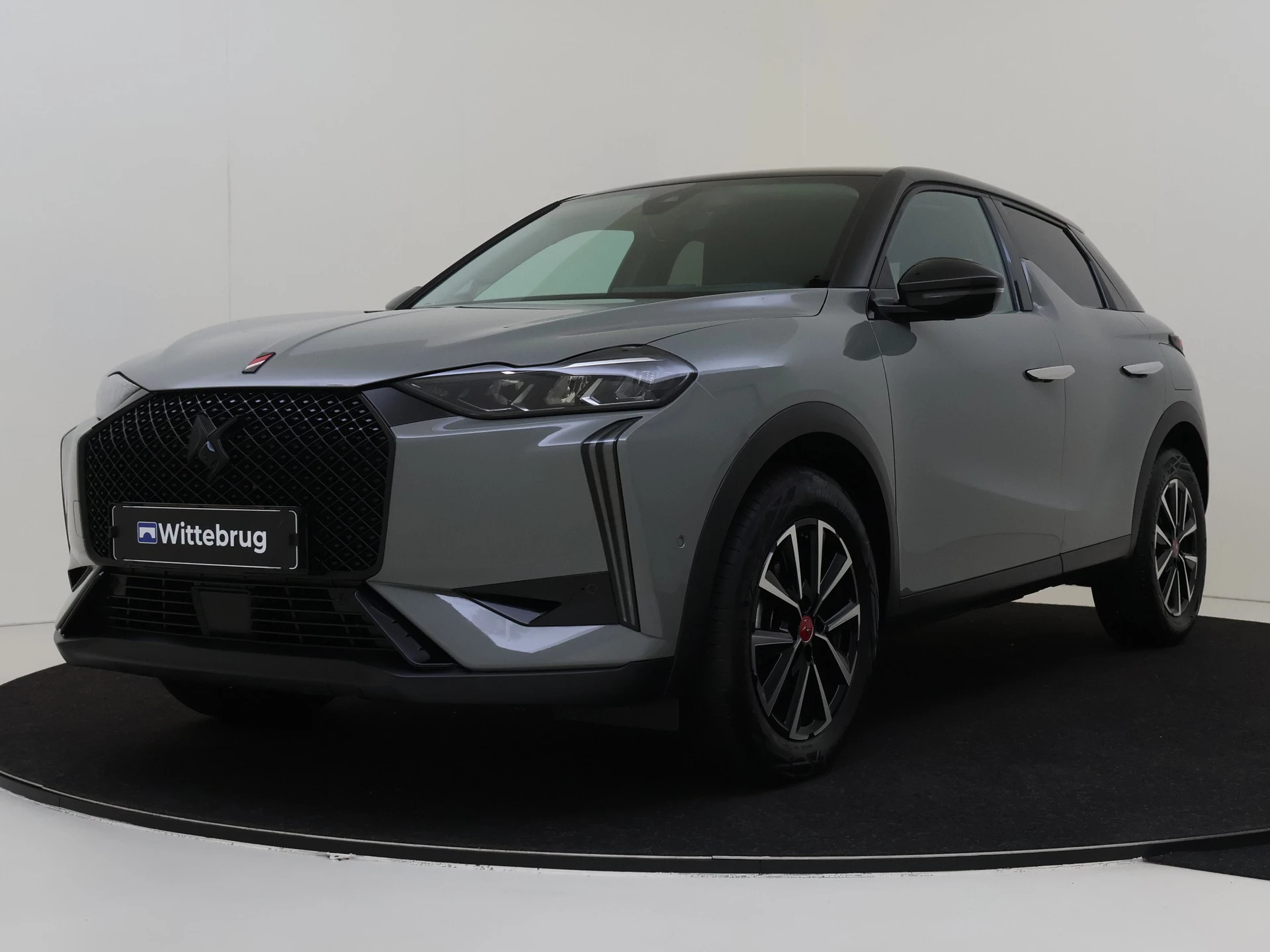 DS DS 3 1.2 PureTech 130PK Performance Line Automaat | Camera | Navigatie | Apple Carplay | Parkeerhulp |