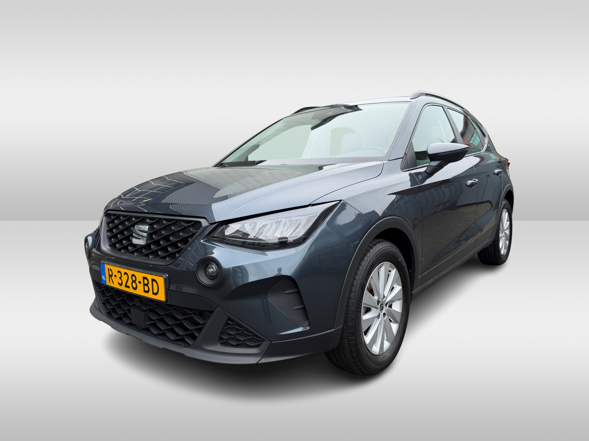 SEAT Arona 1.0 TSI Style App-connect / Parkeersensoren / Airco (Clima) / 16