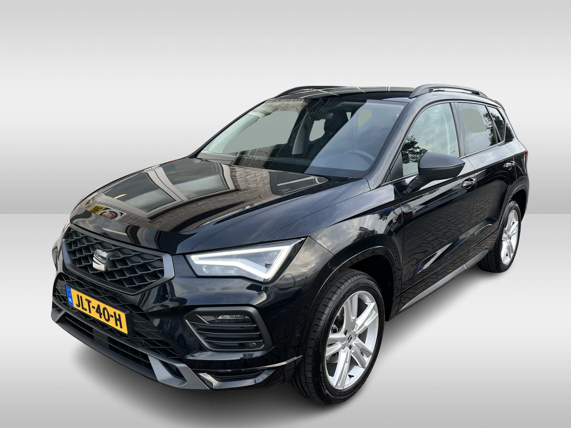 SEAT Ateca 1.5 TSI FR Business Intense / CAMERA/ PARK. SENSOREN/ CRUISE/ ELEK. ACHTERKLEP/ LED/ STOEL-STUURVERWARM./ VIRTUAL COCKPIT/ FULL LINK/ NAVI/ CLIMA/ DAB