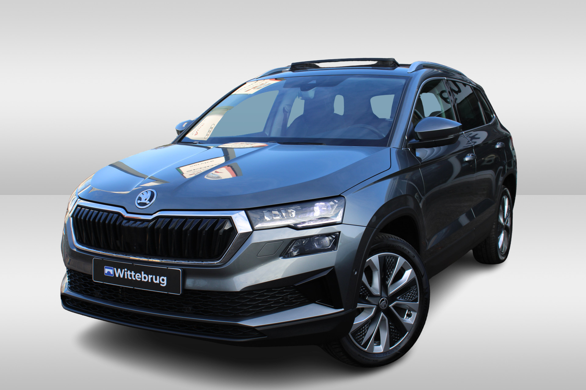 Škoda Karoq 1.5 TSI ACT 150pk Style DSG Automaat / Panorama dak / Navigatie / APP Connect / LM 18 inch / Rondom Camera / LED Matrix / Wegkl trekhaak