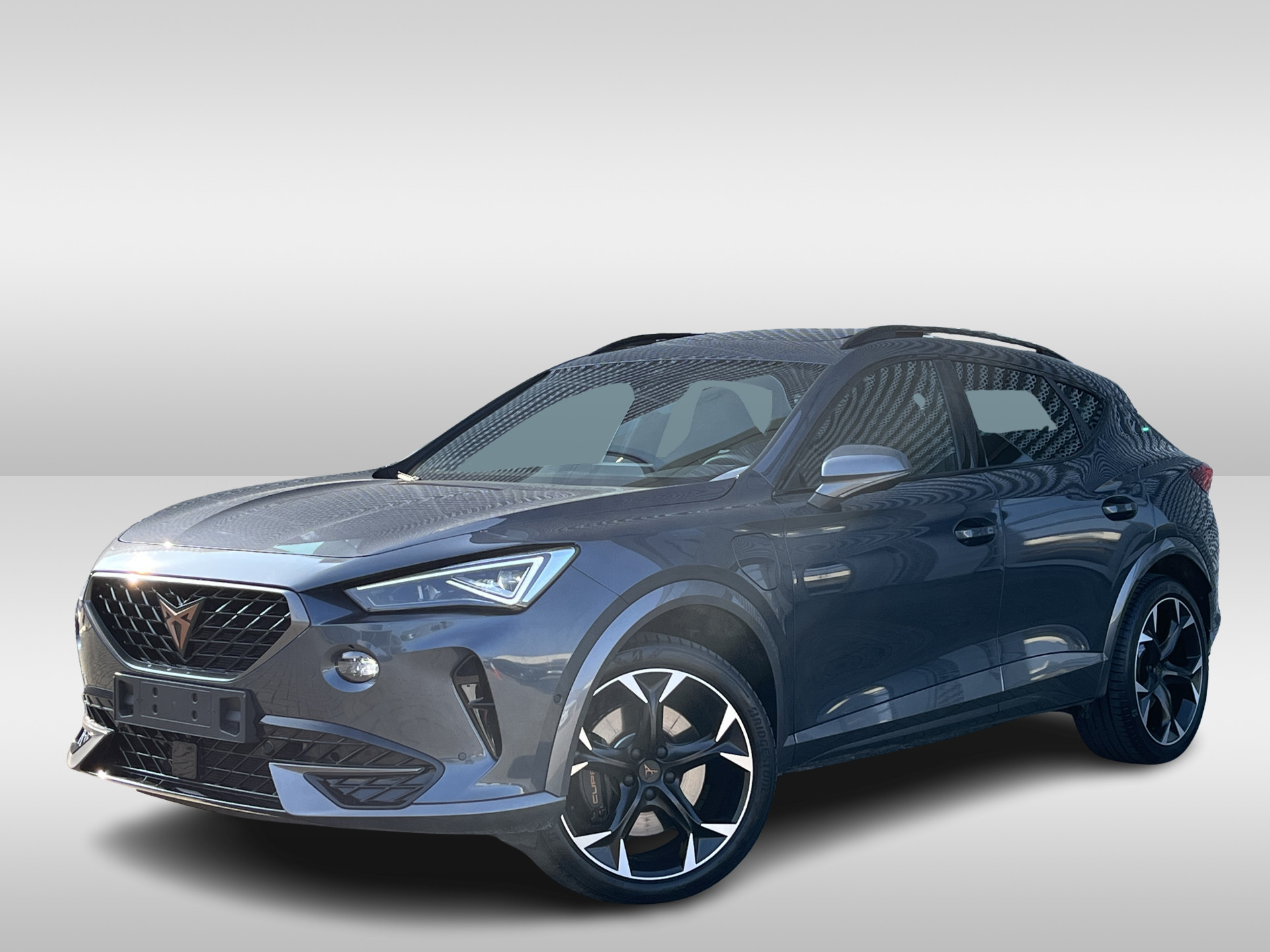 CUPRA Formentor 1.4 e-Hybrid 245PK VZ Black Edition / Panoramadak / Memory Seat / Lederen Bekleding / LED Matrix / Achteruitrijcamera / Stuur + Stoelverwarming