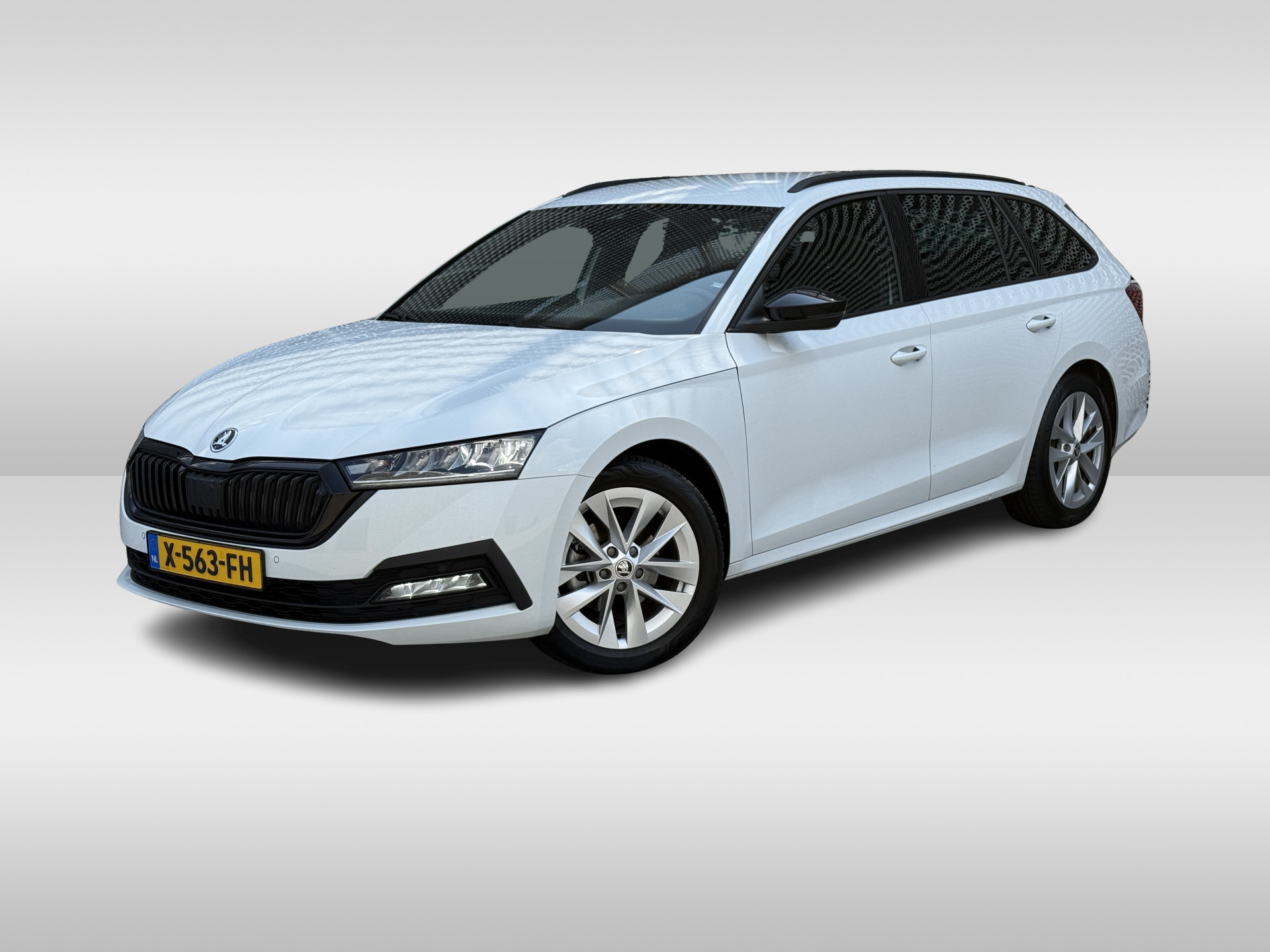 Škoda Octavia Combi 1.5 e-TSI Sport Business / Trekhaak Elek. / 17