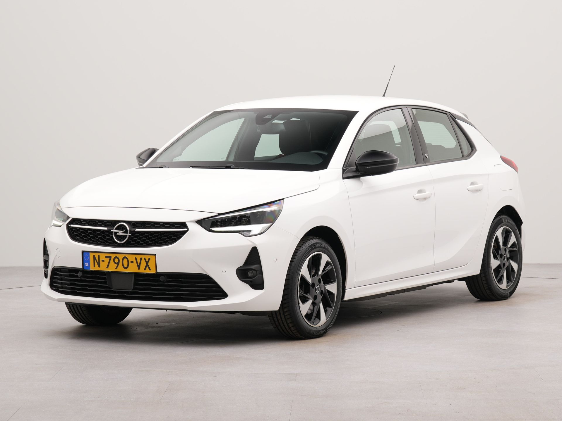 Opel Corsa-e GS Line 1 fase 50 kWh | Keyless start | Apple carplay | Achteruitrijcarmera | Parkeersensoren achter |