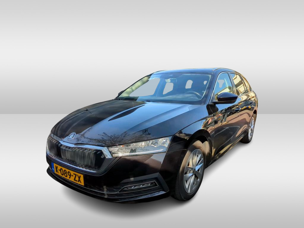 Škoda Octavia Combi 1.0 TSI Business Edition / Navigatie / App connect / Elektrische achterklep / Parkeersensoren V+A /