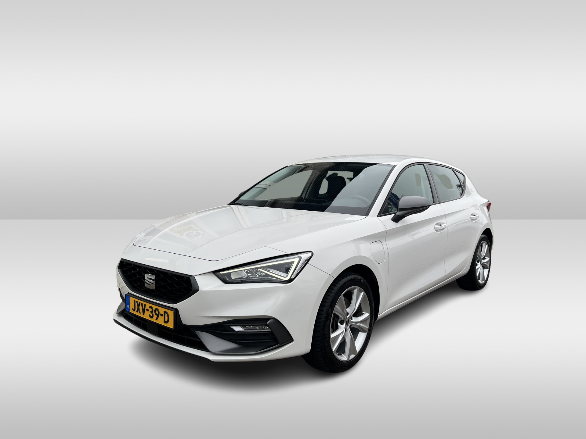 SEAT Leon 1.4 TSI eHybrid PHEV FR Business Intense / AUTOMAAT/ VIRTUAL COCKPIT/ STUUR+STOELVERWARMING/ PARK.SENSOREN/ ACC/ DODEHOEK/ RIJ-MODI/ NAVI/ DAB/ LED/ ISOFIX/ 17'' LMV