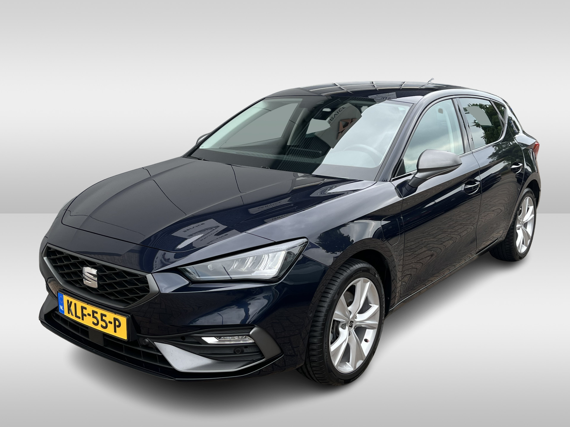 SEAT Leon 1.4 TSI eHybrid PHEV FR Business Intense / AUTOMAAT/ PARK.SENSOR.V+A/ CAMERA/ STUUR+STOELVERWARM./ ACC/ FULL LINK/ DODEHOEK/ KEYLESS/ DIGITAL DASH/ RIJ-MODI/ NAVI/ DAB/ CLIMA/ 17'' LMV