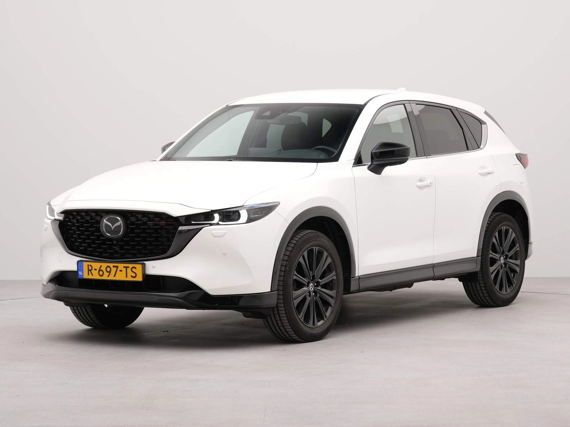 Mazda CX-5 2.0 SkyActiv-G 165 Homura Limited Automaat | Automaat | Trekhaak 13 polig | Achteruitrij camera | Parkeersensoren voor en achter | Electr.verstelbare voorstoelen |