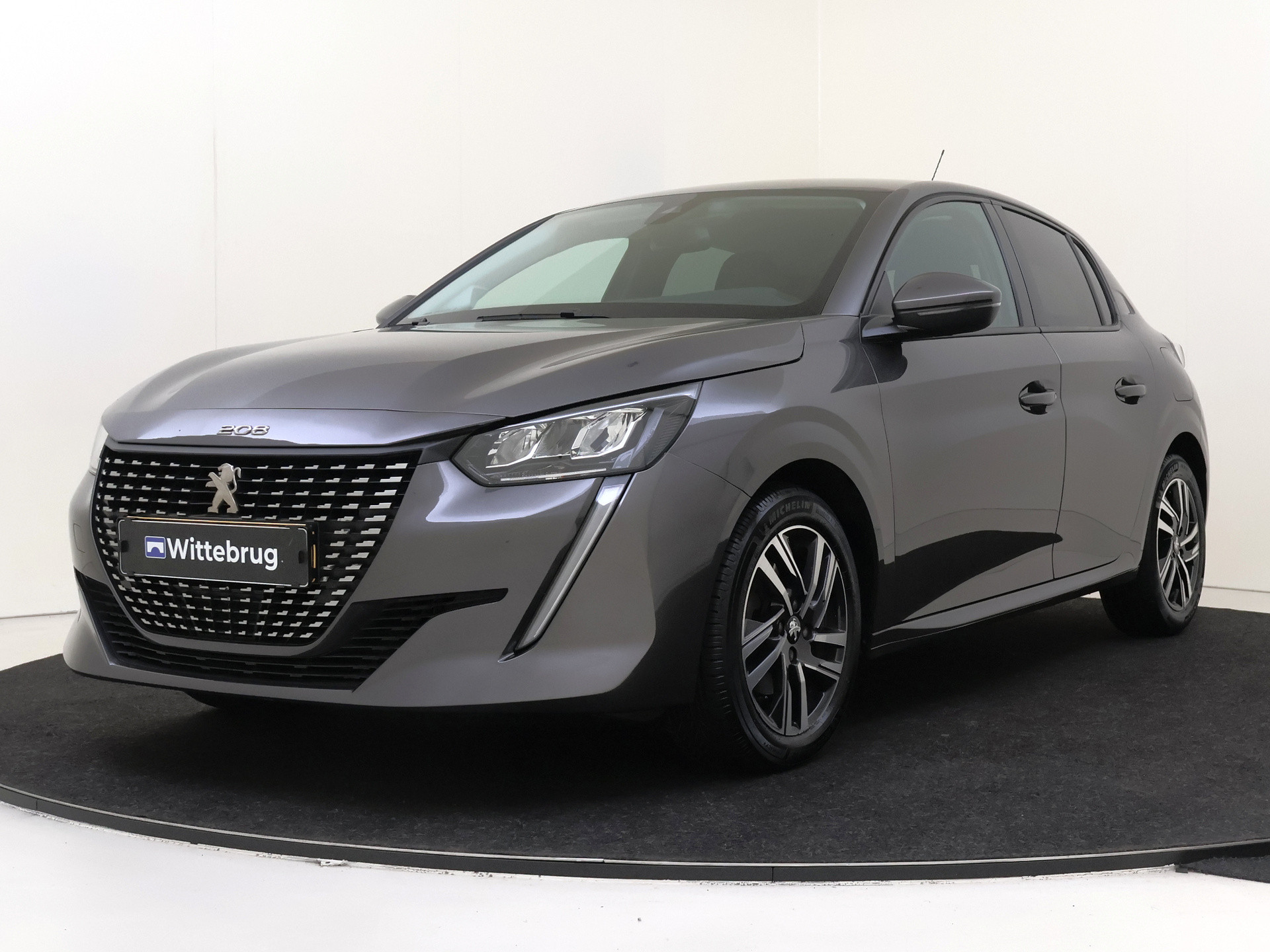 Peugeot 208 1.2 PureTech Allure | Parkeersensoren | Full Map Navigatie | Carplay |