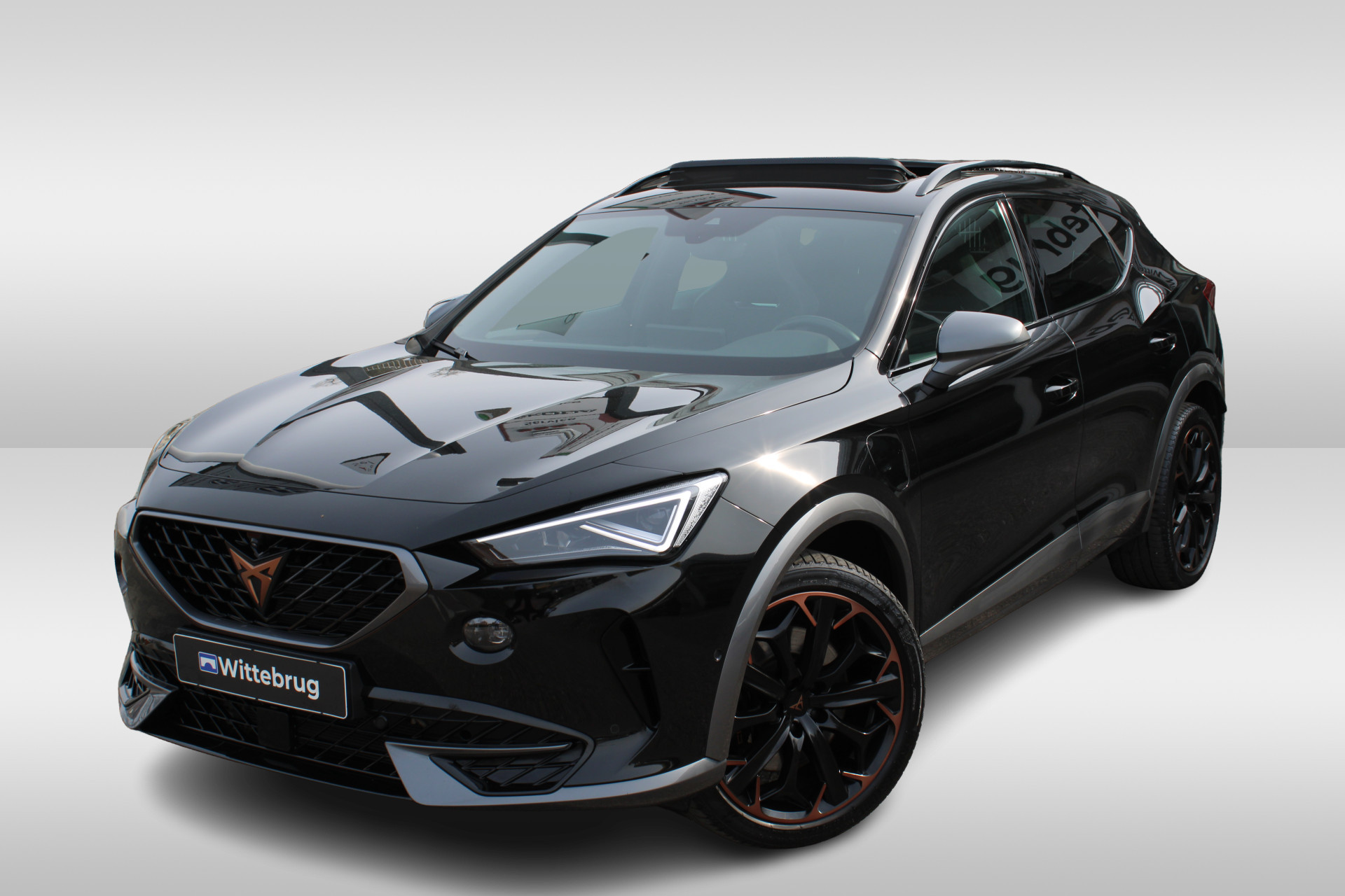 CUPRA Formentor 1.4 e-Hybrid 245pk VZ Black Edition DSG automaat / Panorama dak / Leder / 360 Camera / Navigatie / LM 19