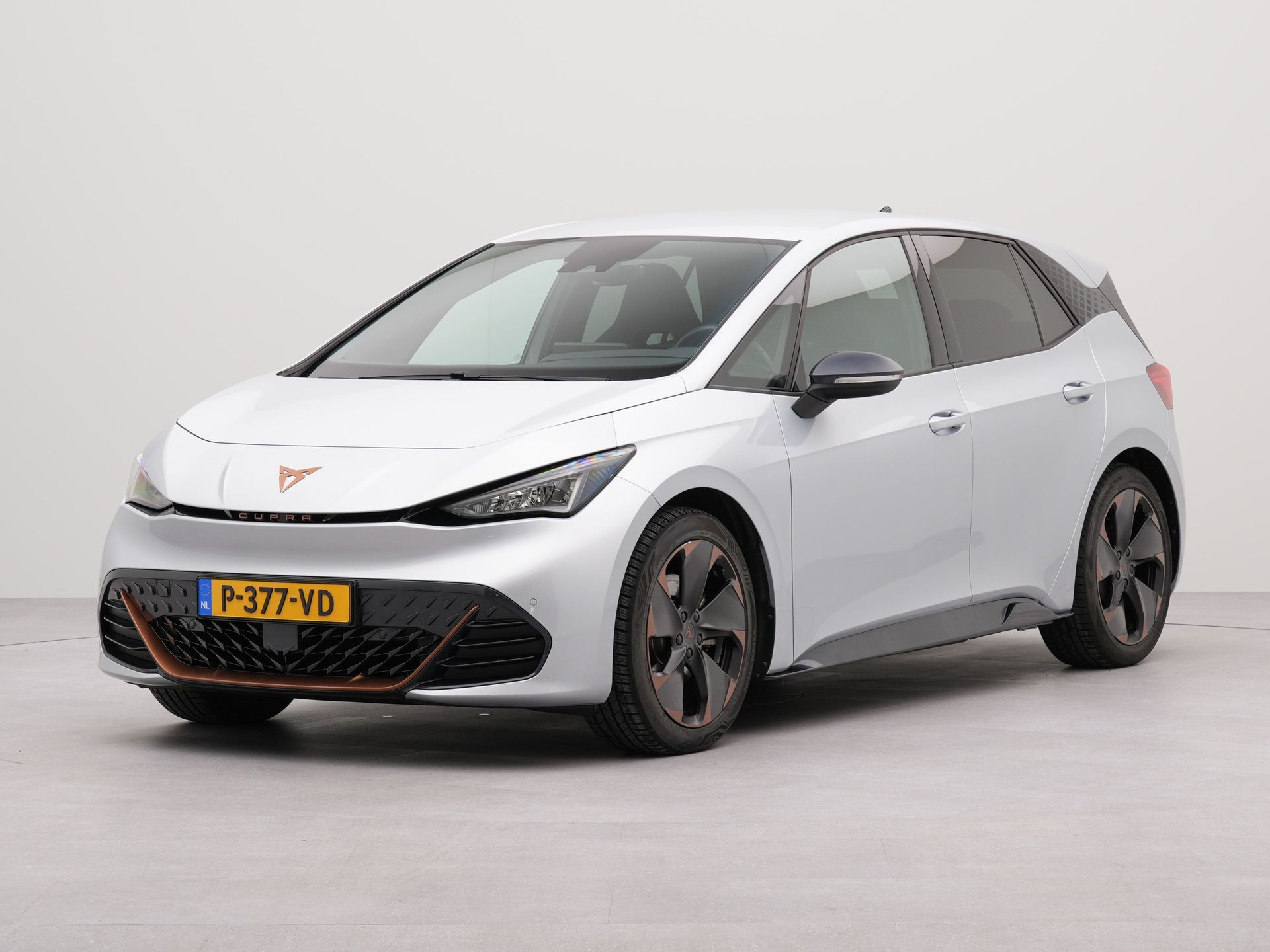 CUPRA Born Adrenaline One 62 kWh | Appconnect | Achteruitrij camera | Parkeersensoren voor en achter | Navigatie |