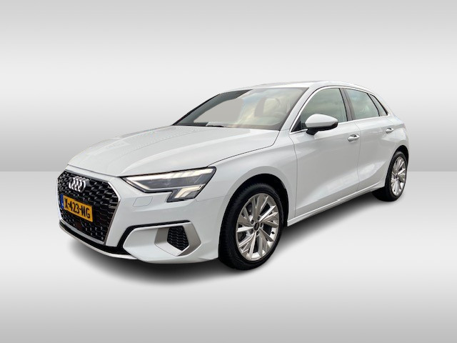 Audi A3 Sportback 30 TFSI Advanced edition / Parkeerhulp achter / Navi / Cruise control