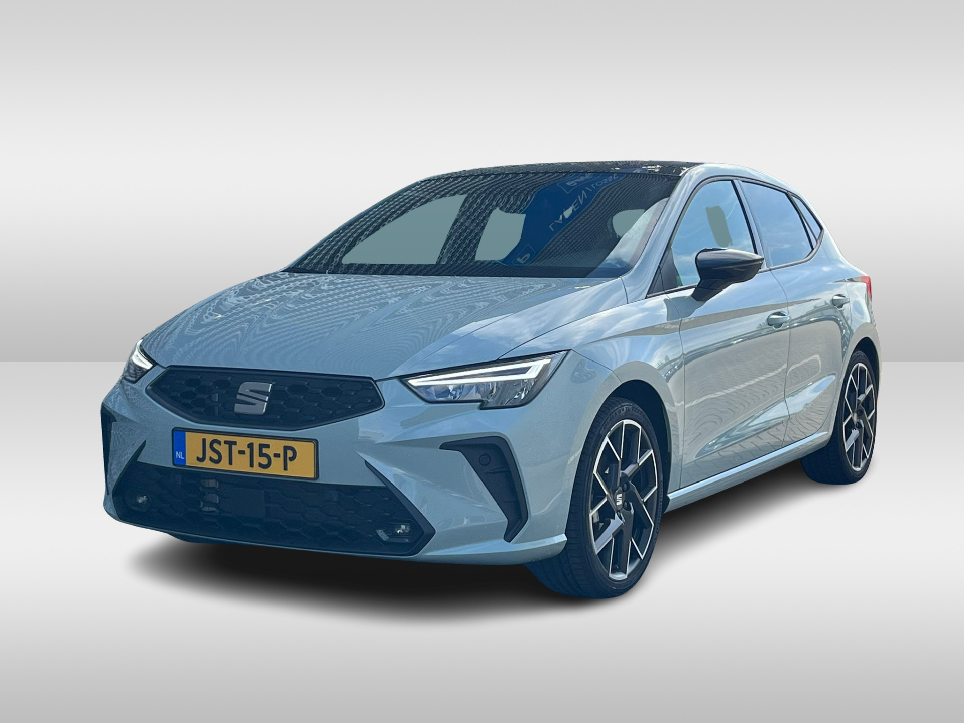 SEAT Ibiza 1.0 EcoTSI 95PK FR Business Connect / Panoramadak / Digitale Cockpit / Verwarmde Kuipstoelen / Travel Assist / Achteruitrijcamera