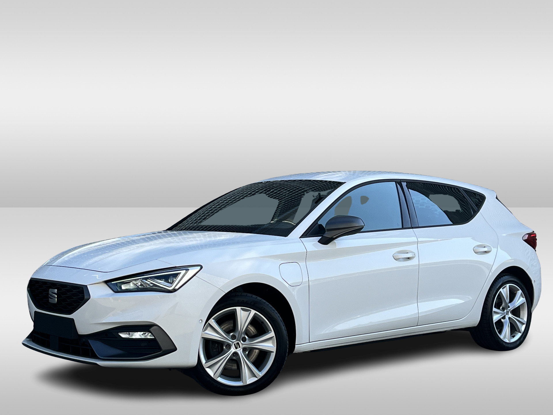 SEAT Leon 1.4 TSI eHybrid PHEV 204PK FR Business Intense / Achteruitrijcamera / Stuur + Stoelverwarming / LED / Keyless / Digitale Cockpit **