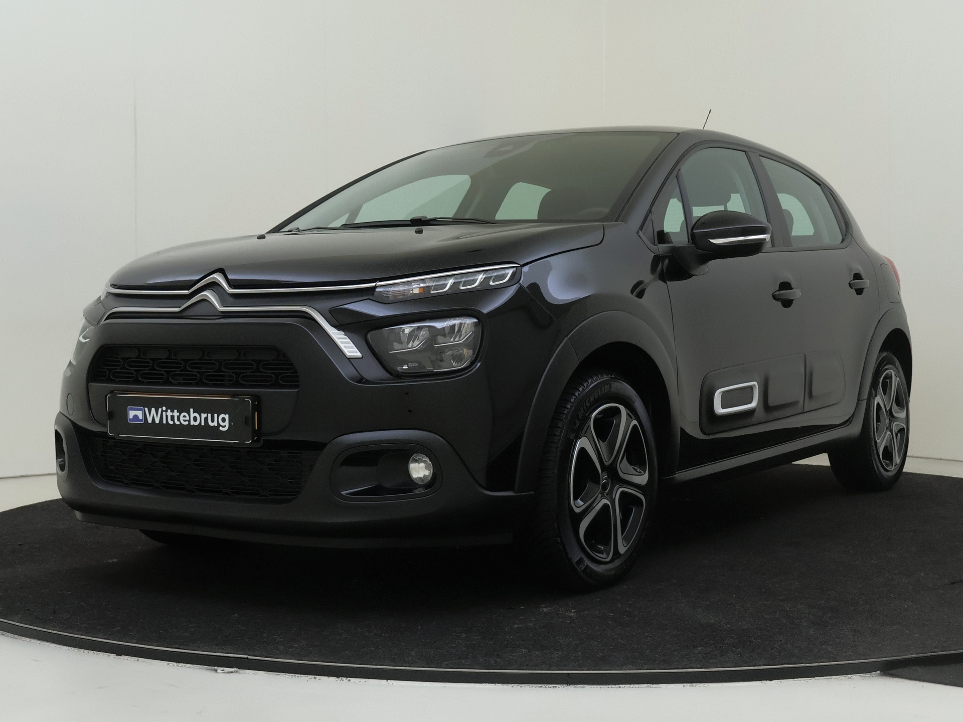 Citroën C3 1.2 PureTech Plus | Parkeersensoren | Pack Navigatie | Airco