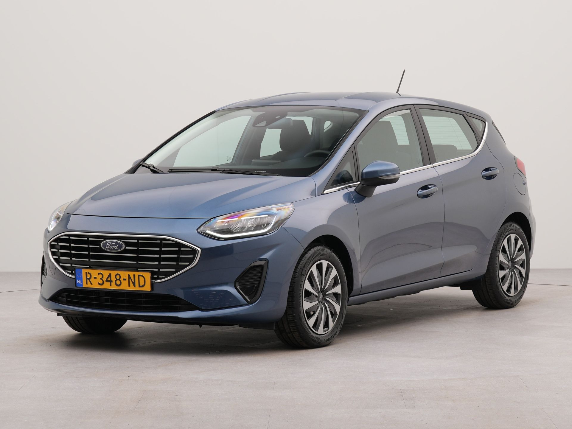 Ford Fiesta 1.0 EcoBoost Hybrid Titanium | Apple Carplay | Bluetooth | Parkeersensoren achter | Cruise control |