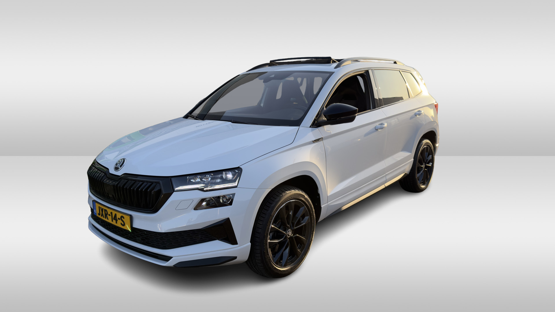 Škoda Karoq 1.5 TSI ACT Sportline Business / PANODAK /  NAVI / APP.Connect / CAMERA / 18