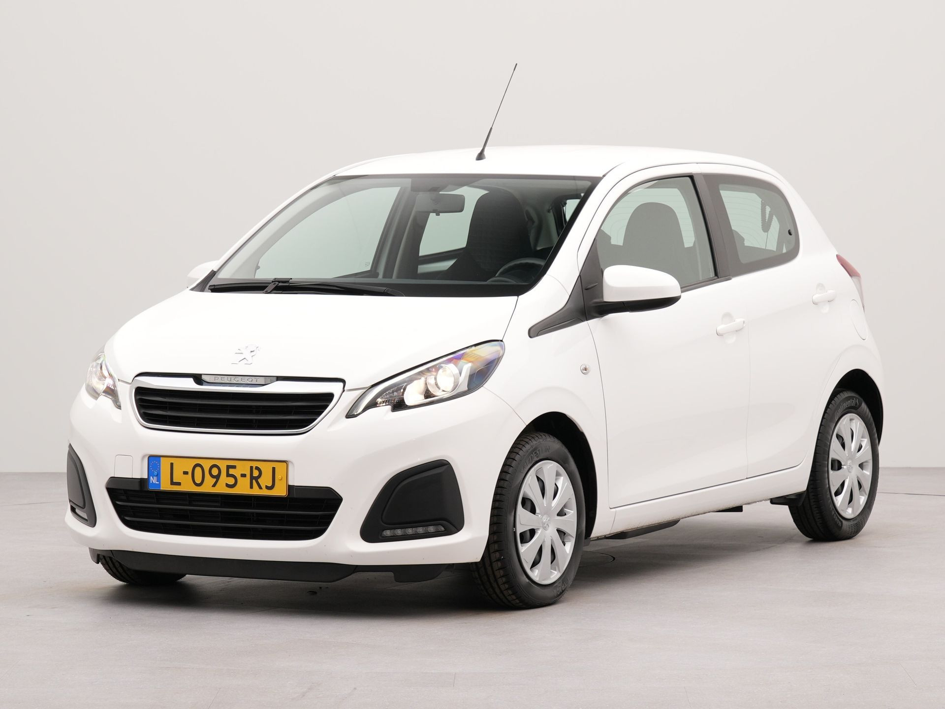 Peugeot 108 1.0 e-VTi Active | Bluetooth | Airco | DAB |