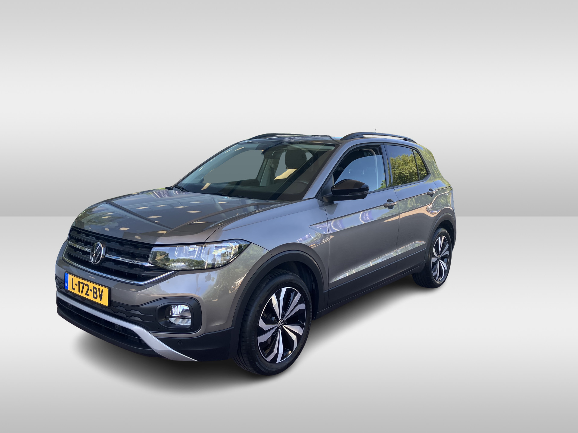 Volkswagen T-Cross 1.0 TSI Metallic/ Black Design Int. / Clima/ Navi/ do glas/ Parkeersensoren / 17 lmv