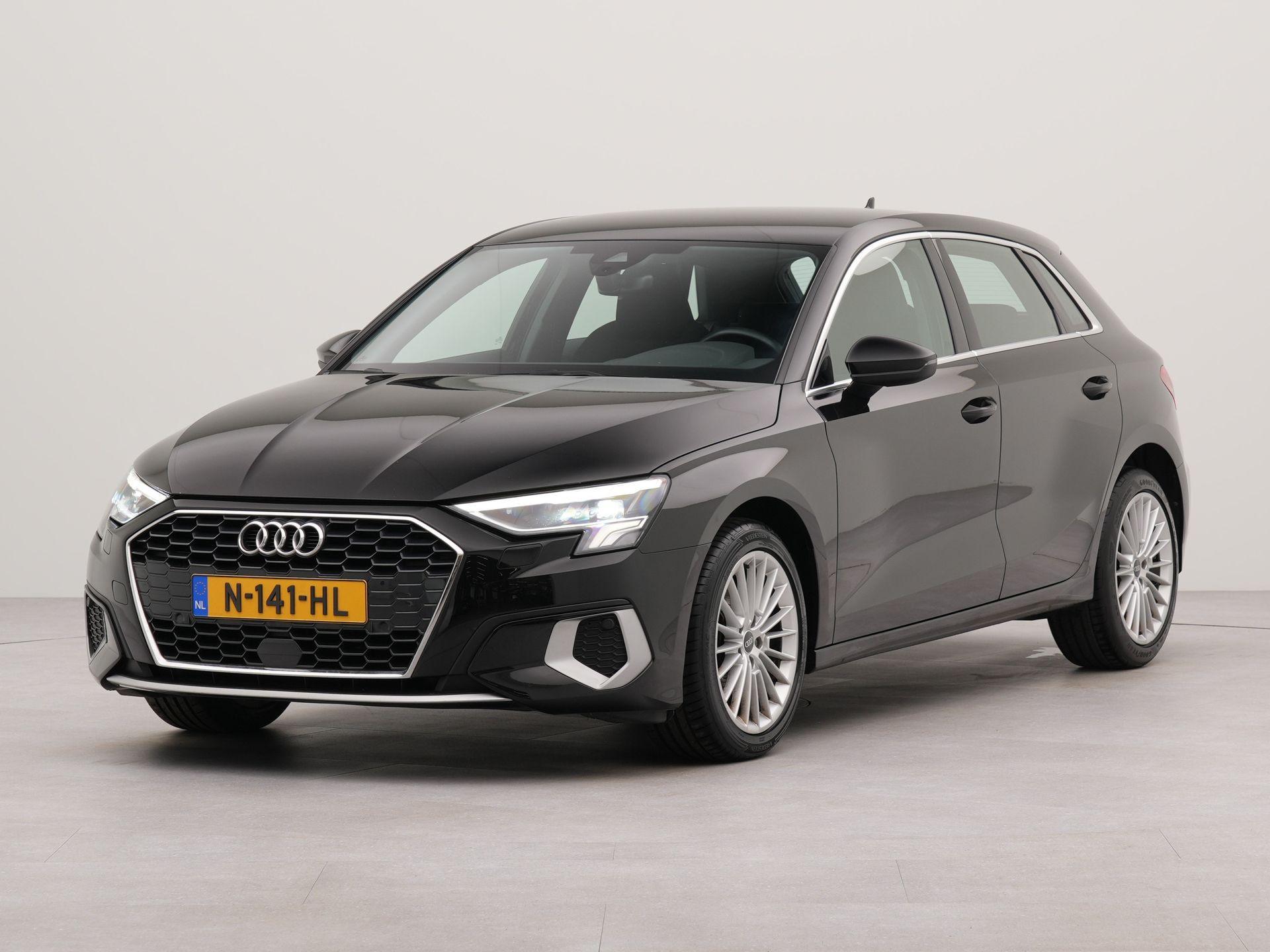 Audi A3 Sportback 30 TFSI Advanced edition | Apple Carplay & Android Auto | Cruise Control | Navigatie | Lane Assist | Parkeersensoren Achter |