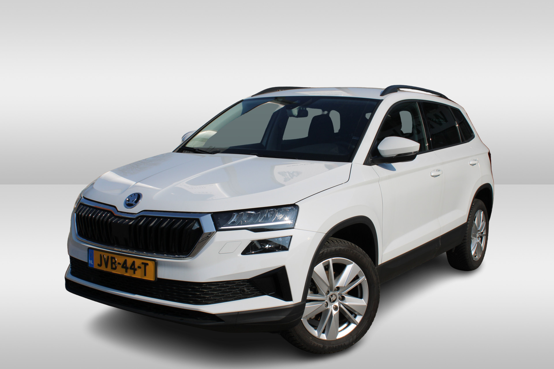Škoda Karoq 1.0 TSI 115pk Selection / Navigatie / LM 17 inch / Parkeersensoren / Camera / LED / Adaptive cruise / APP Connect