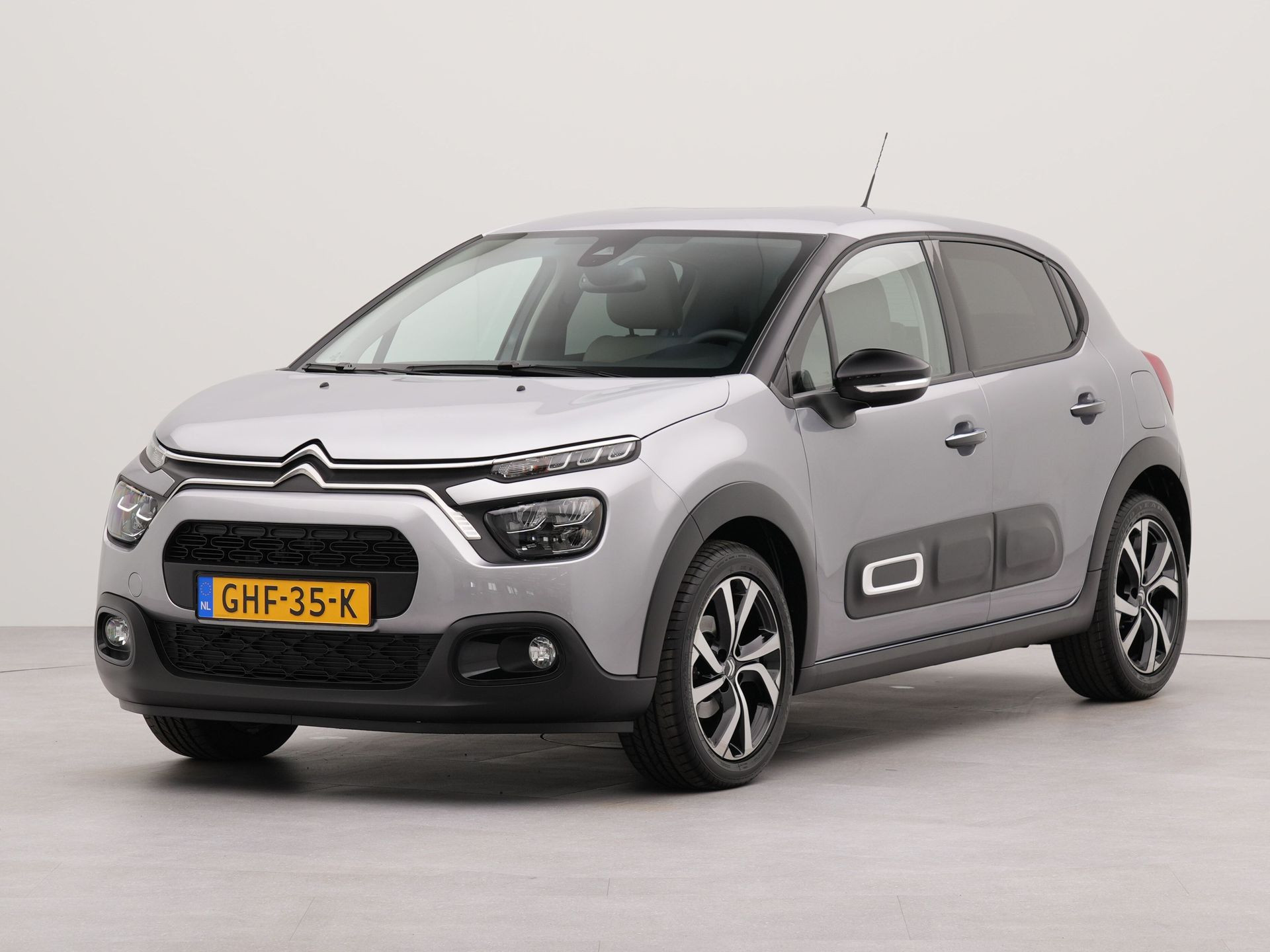 Citroën C3 1.2 PureTech Max | Appconnect | Navigatie | Achteruitrij camera | Parkeersensoren achter | Bluetooth |