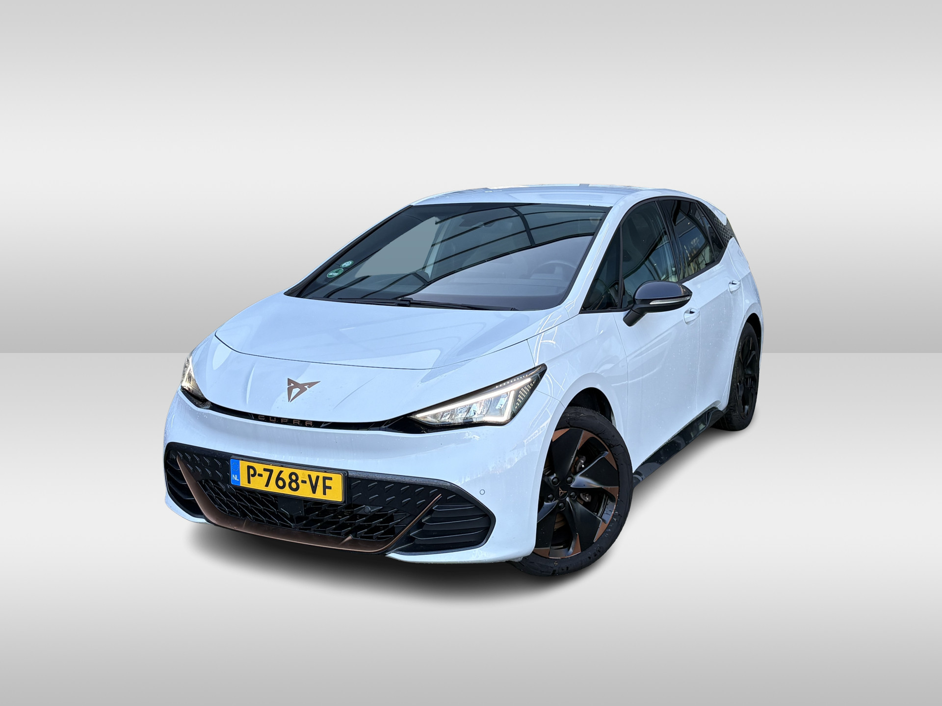 CUPRA Born Performance One 62 kWh Elektrische bestuurderstoel / Kuipstoelen / Camera