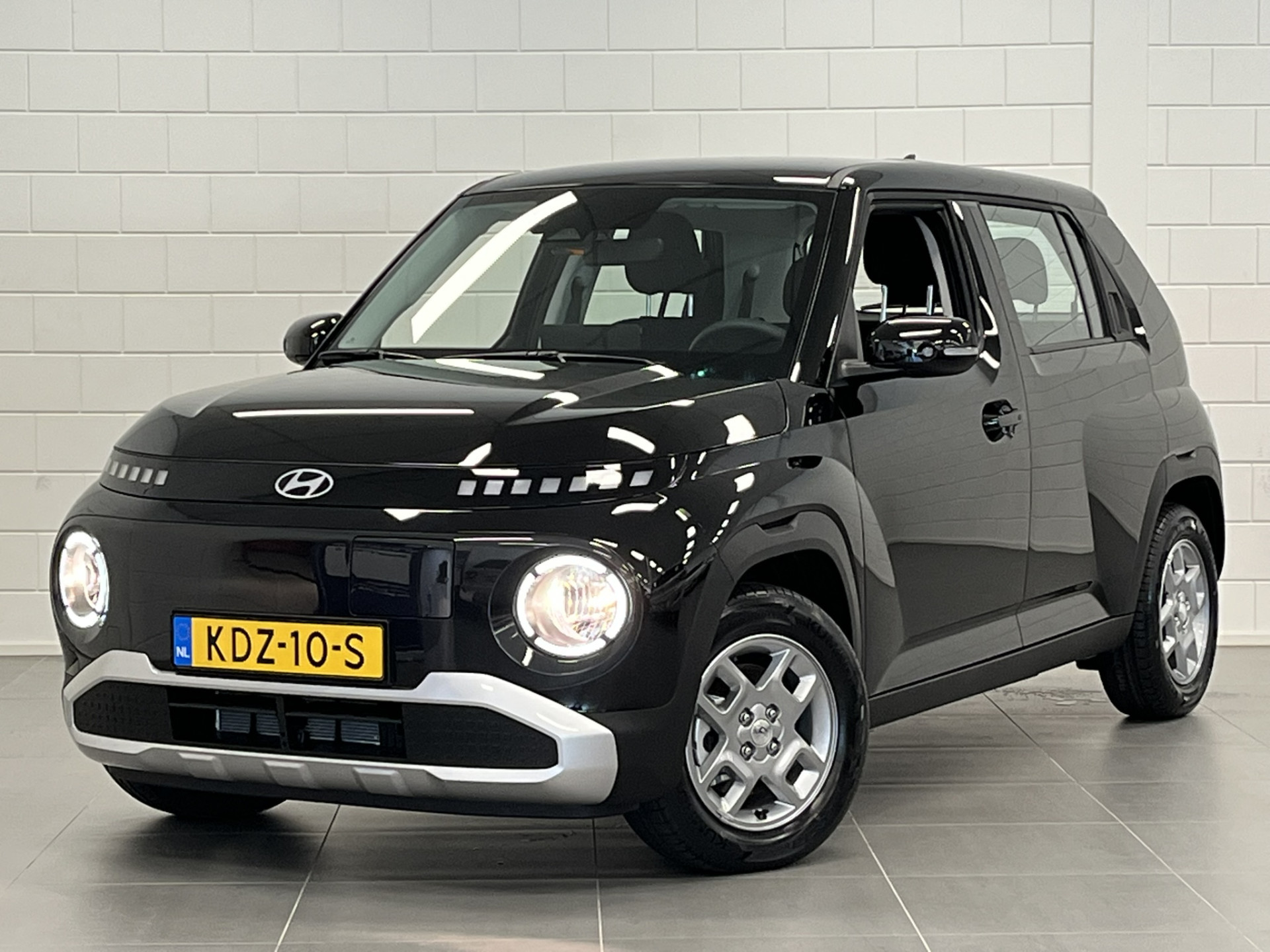 Hyundai Inster E-Motion 5p. 42 kWh 5 ZITPLAATSEN | LICHTMETALEN VELGEN | DEMO BESCHIKBAAR VANAF 25-09-2026